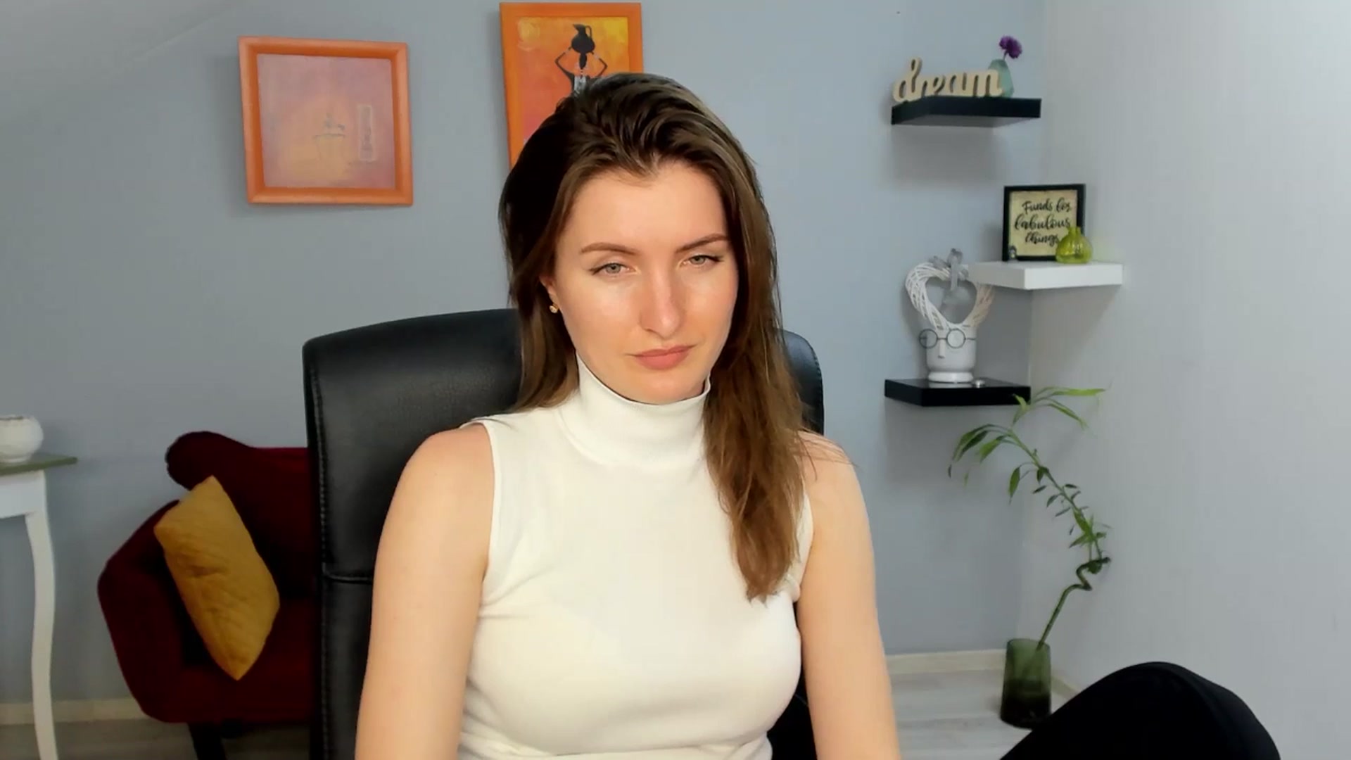 Gallery image thumbnail from EmilysBack's myfreecams stream on, 04/04/2025, 20:26 image 11 of 20