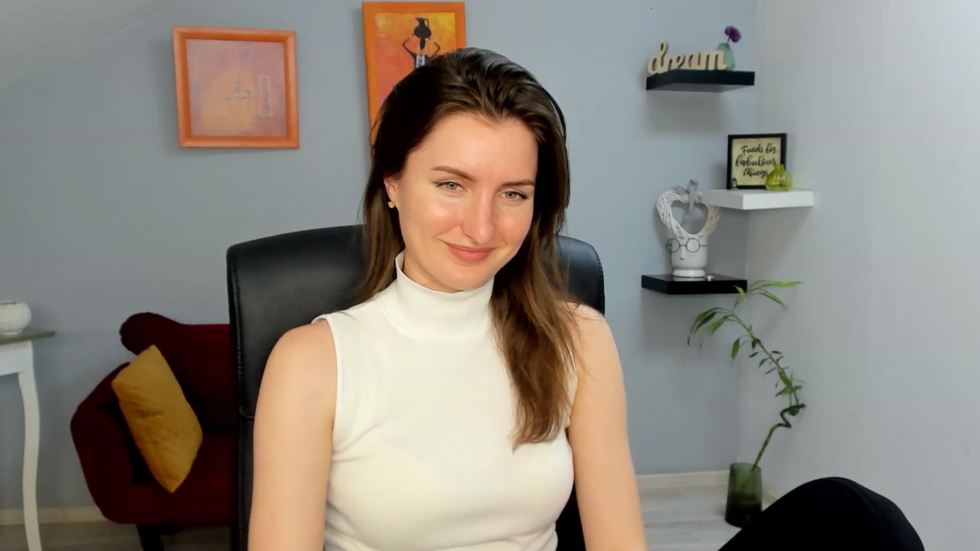 Gallery image thumbnail from EmilysBack's myfreecams stream on, 04/04/2025, 20:26 image 8 of 20