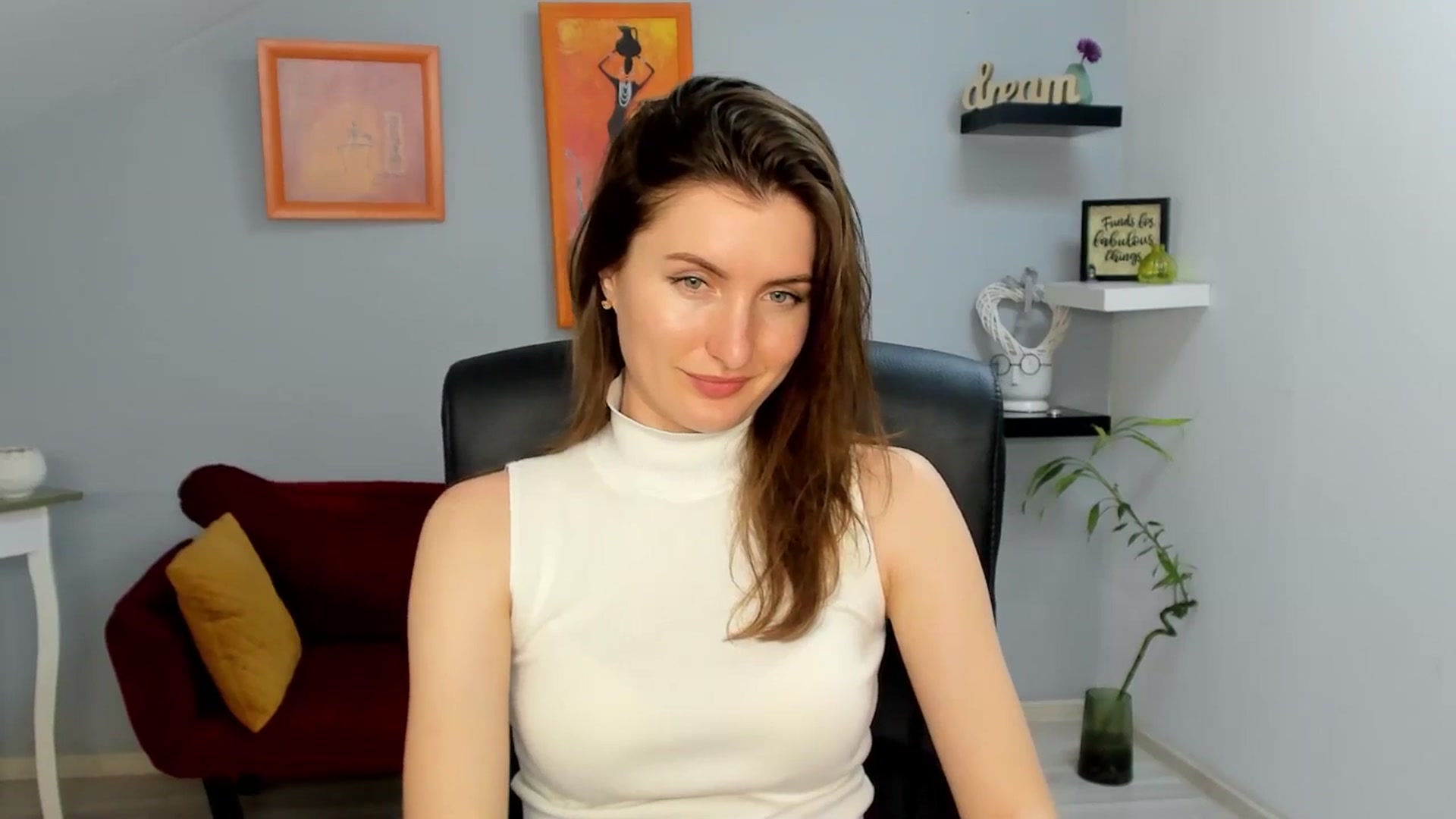 Gallery image thumbnail from EmilysBack's myfreecams stream on, 04/04/2025, 20:26 image 19 of 20
