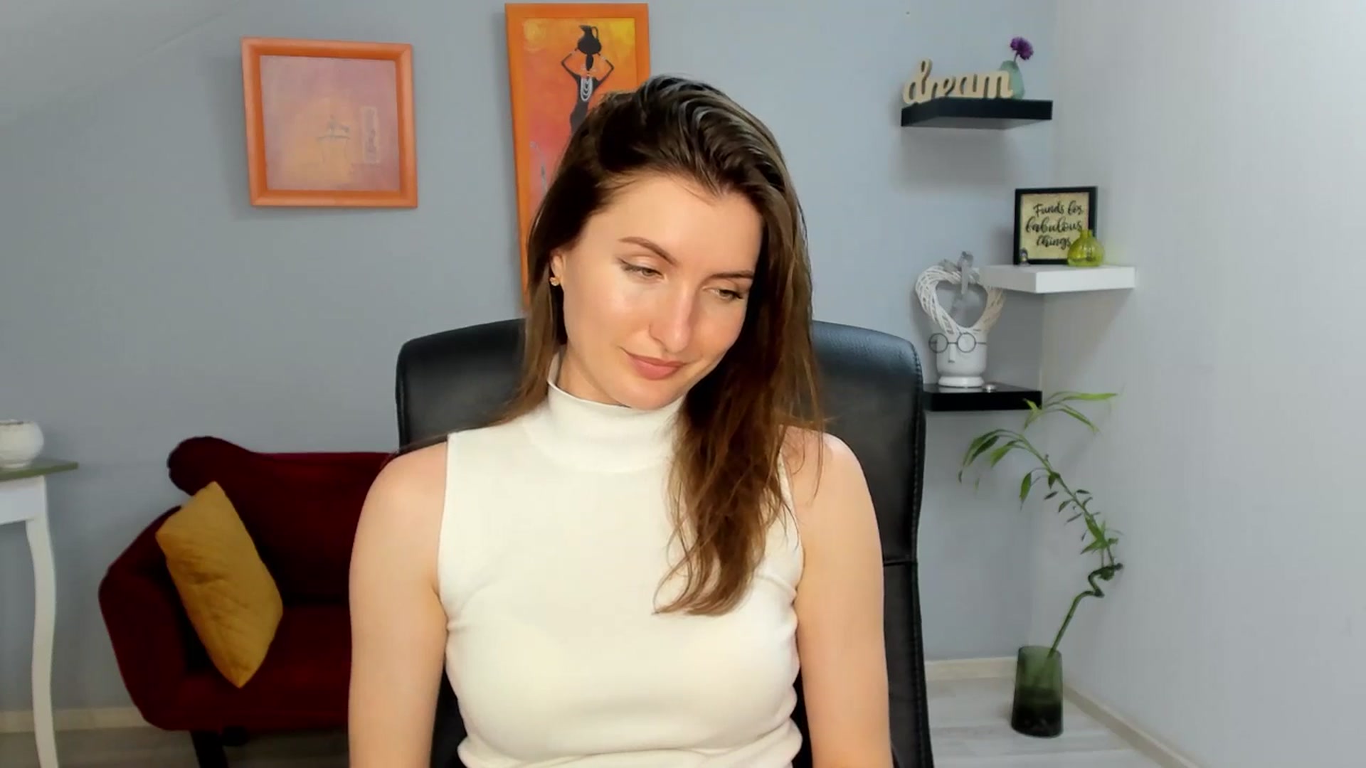 Gallery image thumbnail from EmilysBack's myfreecams stream on, 04/04/2025, 20:26 image 20 of 20