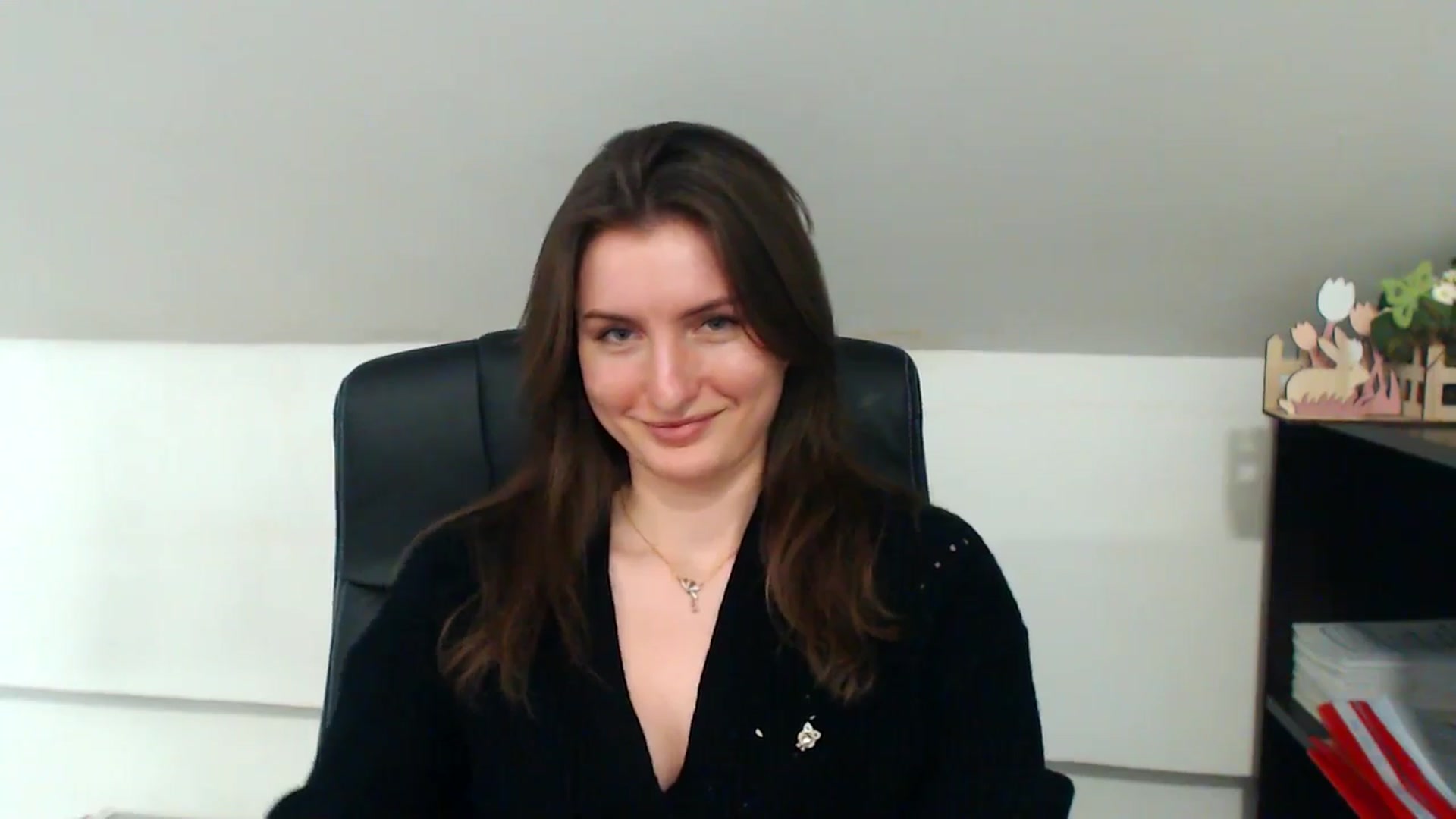 Gallery image thumbnail from EmilysBack's myfreecams stream on, 04/11/2025, 09:12 image 9 of 20