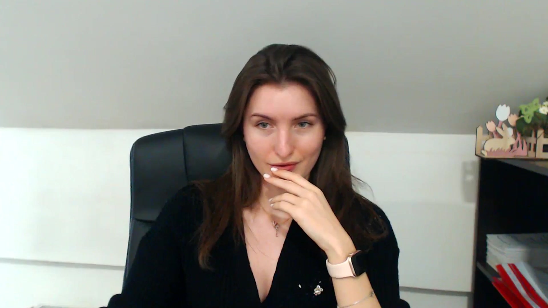 Gallery image thumbnail from EmilysBack's myfreecams stream on, 04/11/2025, 09:12 image 8 of 20