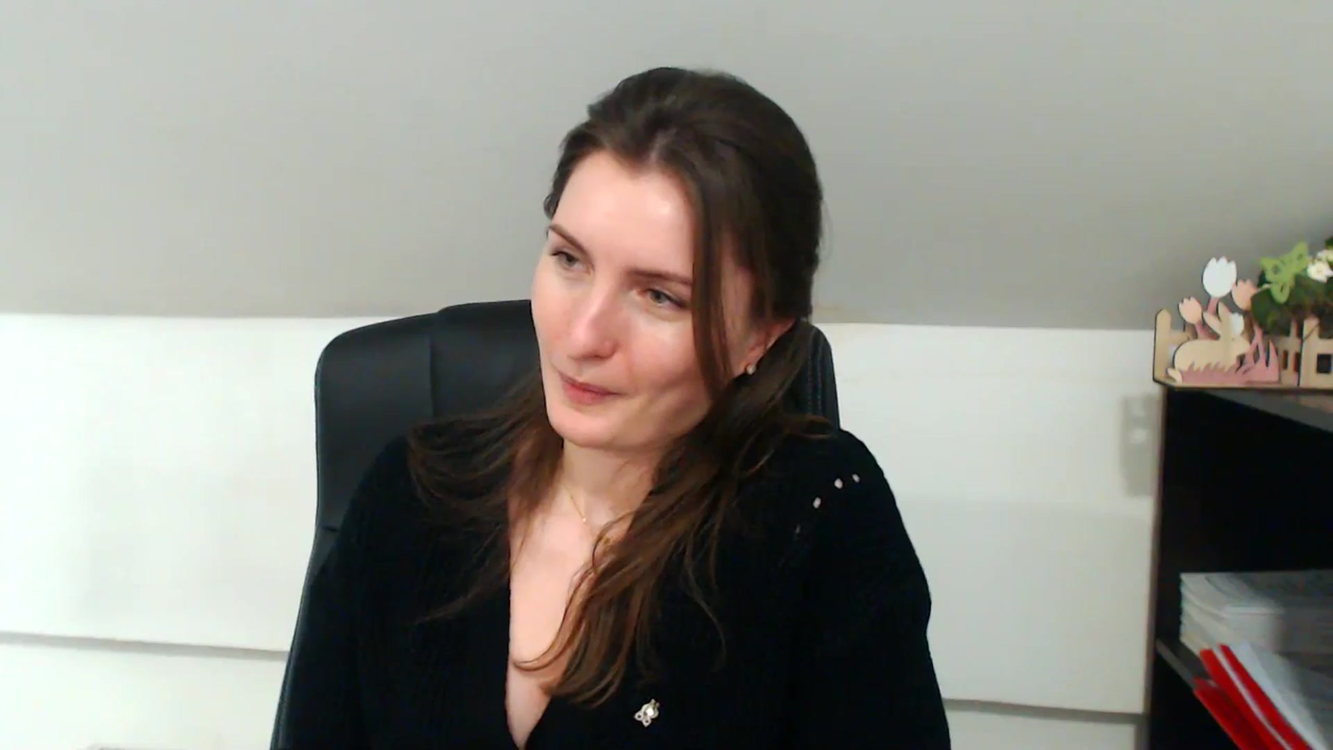 Gallery image thumbnail from EmilysBack's myfreecams stream on, 04/11/2025, 10:57 image 16 of 20