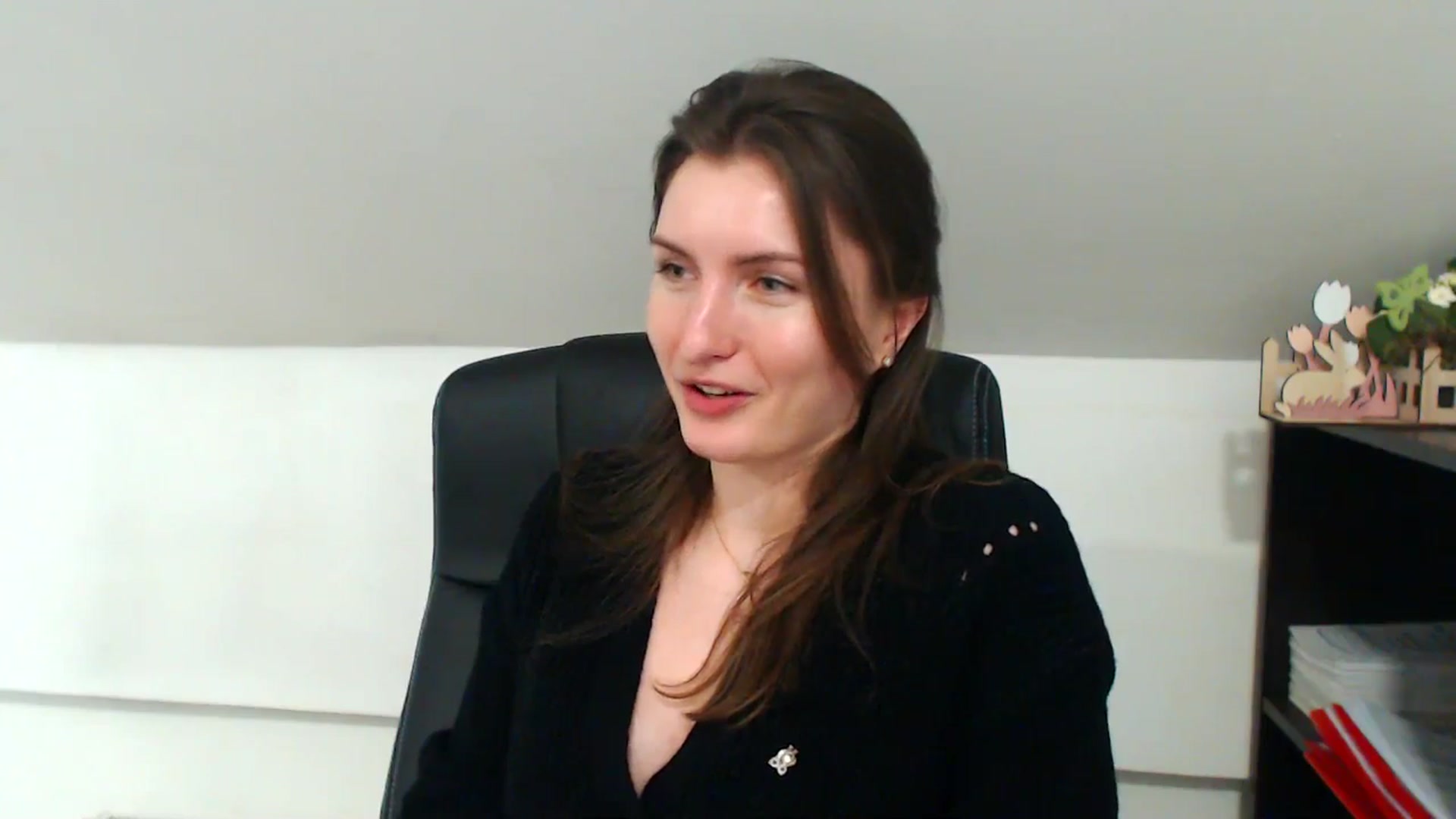Gallery image thumbnail from EmilysBack's myfreecams stream on, 04/11/2025, 10:57 image 15 of 20