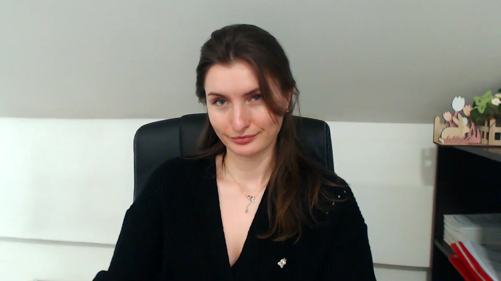 Gallery image thumbnail from EmilysBack's myfreecams stream on, 04/11/2025, 10:57 image 6 of 20