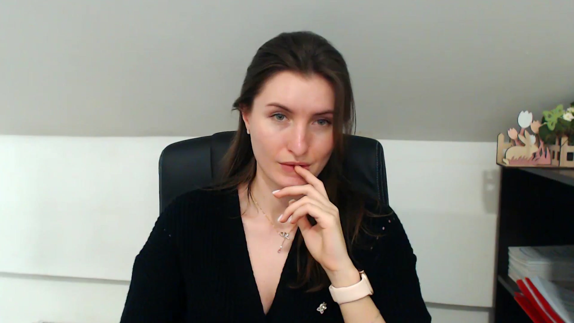 Gallery image thumbnail from EmilysBack's myfreecams stream on, 04/11/2025, 10:57 image 10 of 20