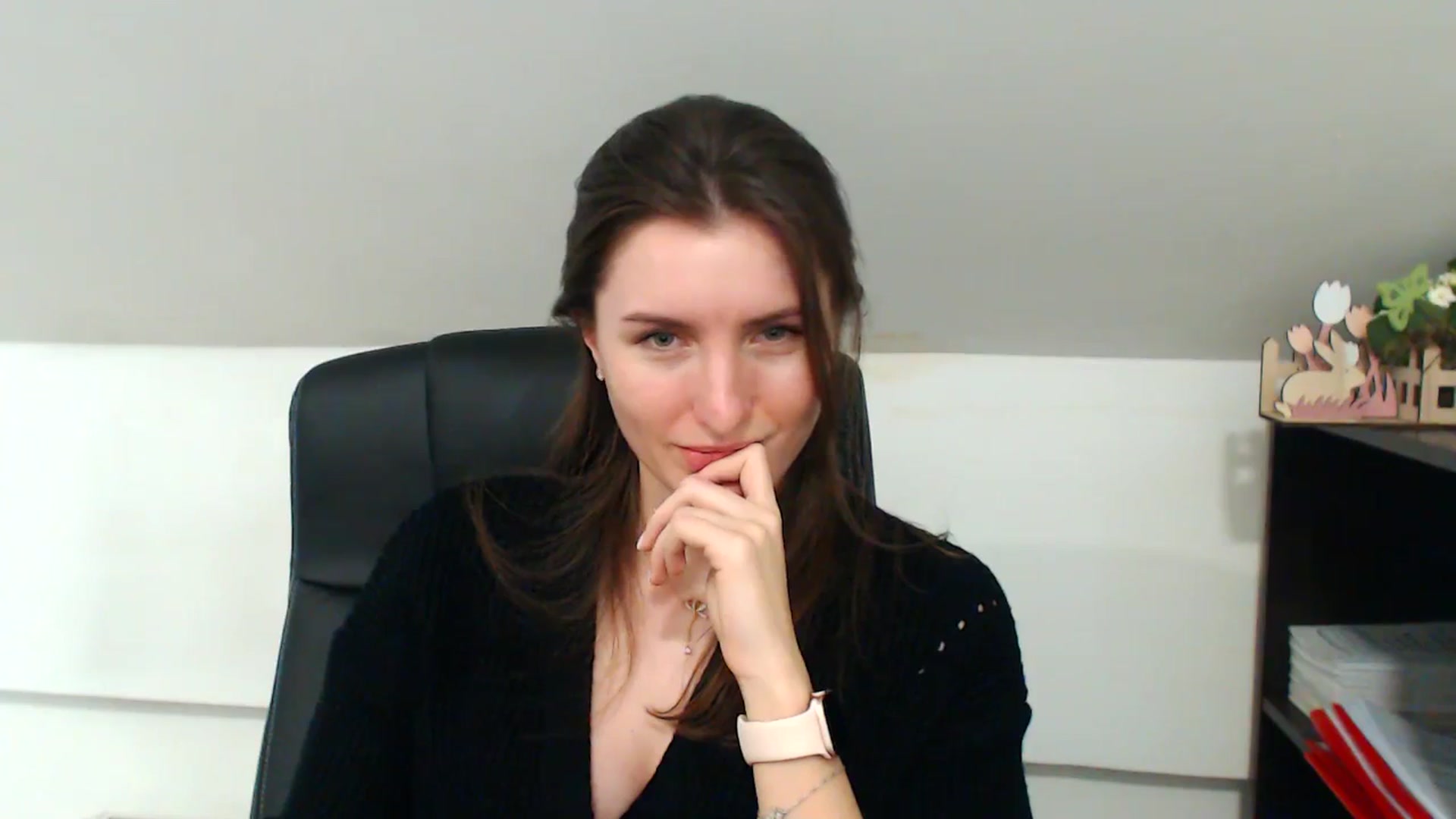 Gallery image thumbnail from EmilysBack's myfreecams stream on, 04/11/2025, 10:57 image 18 of 20