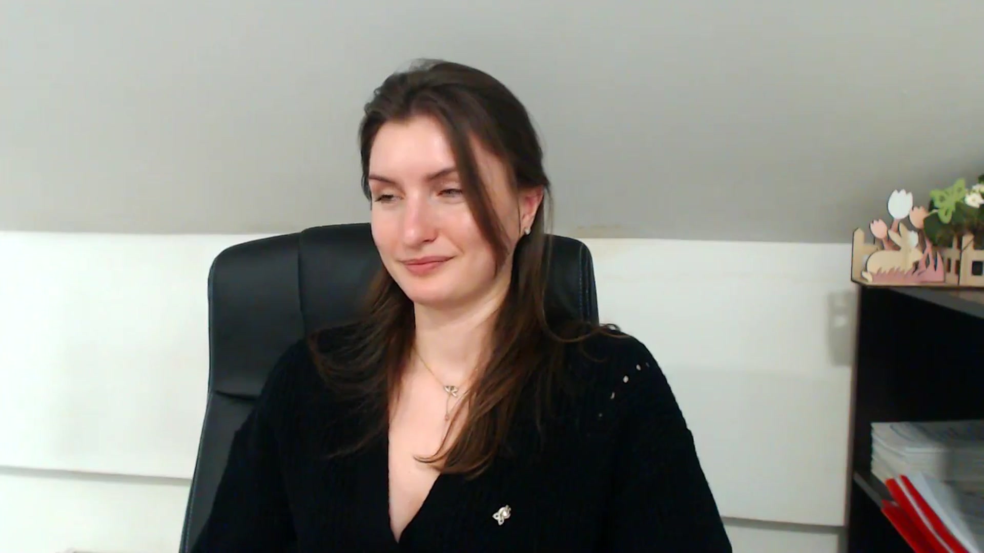 Gallery image thumbnail from EmilysBack's myfreecams stream on, 04/11/2025, 10:57 image 17 of 20