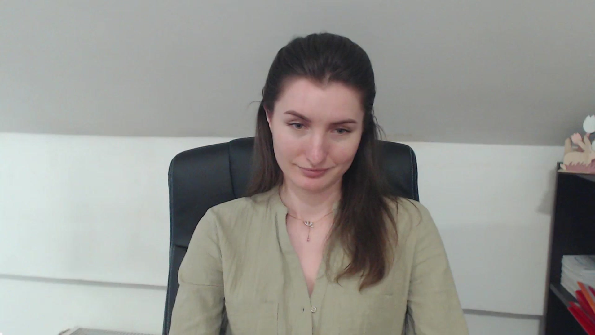 Gallery image thumbnail from EmilysBack's myfreecams stream on, 04/14/2025, 13:06 image 12 of 20
