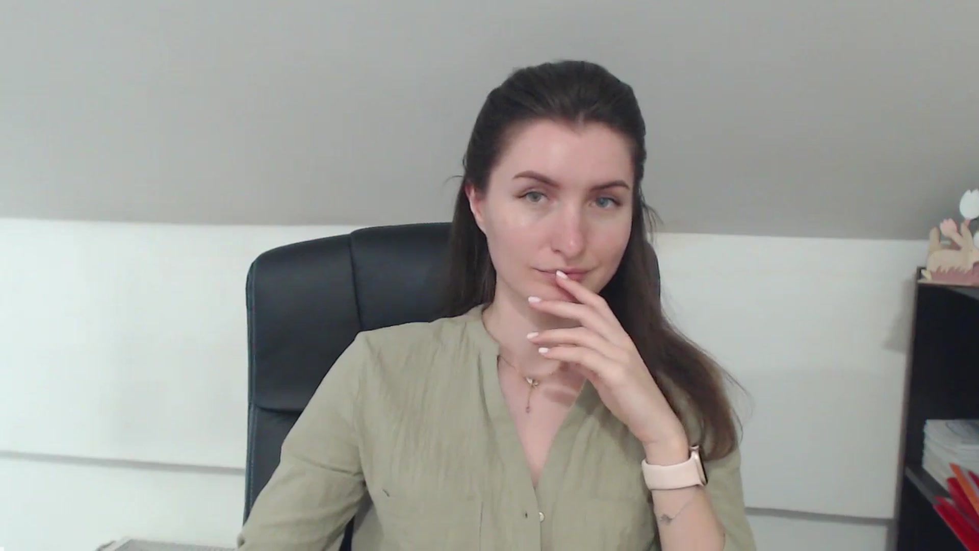 Gallery image thumbnail from EmilysBack's myfreecams stream on, 04/14/2025, 13:06 image 10 of 20