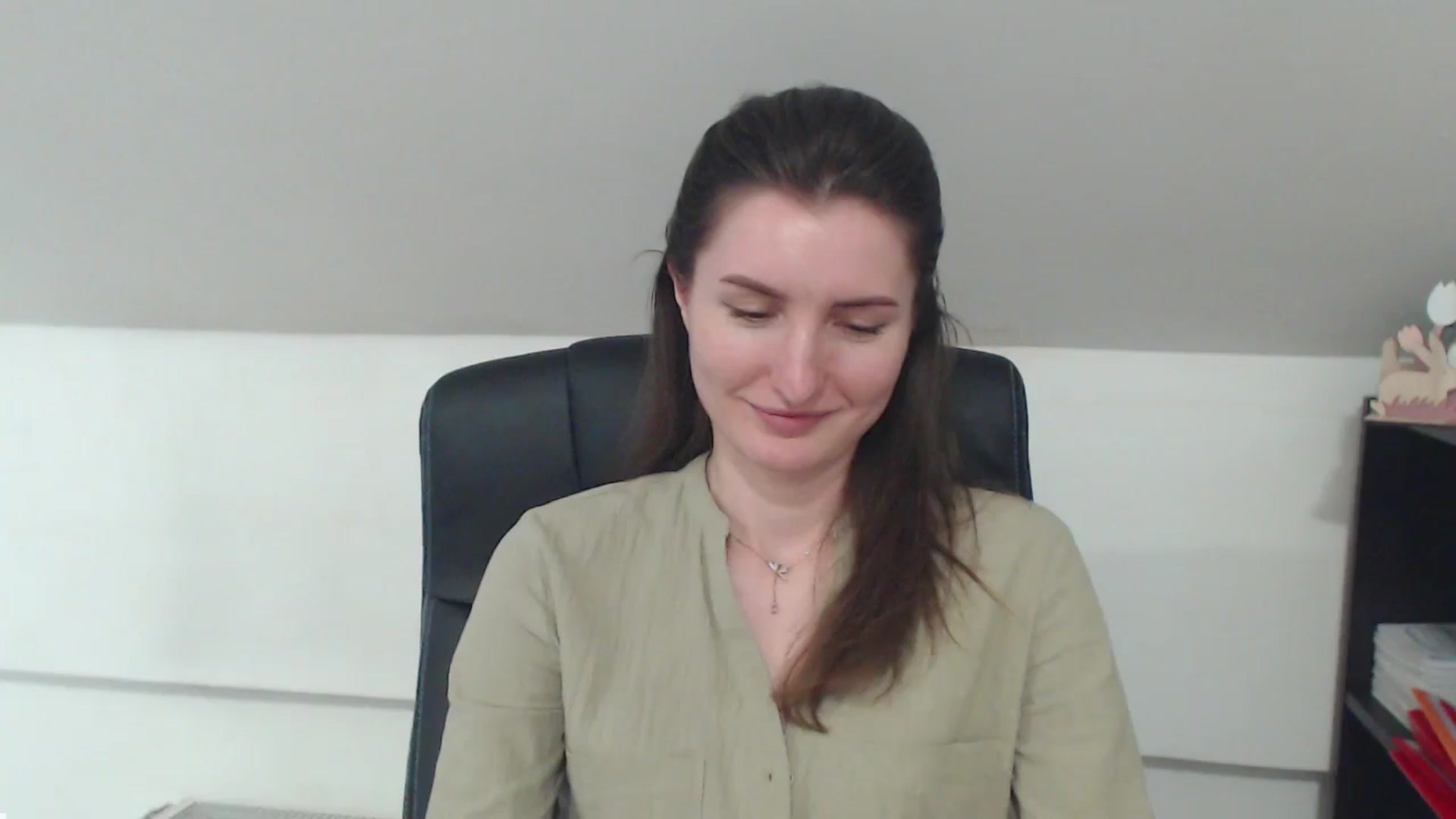 Gallery image thumbnail from EmilysBack's myfreecams stream on, 04/14/2025, 13:06 image 6 of 20