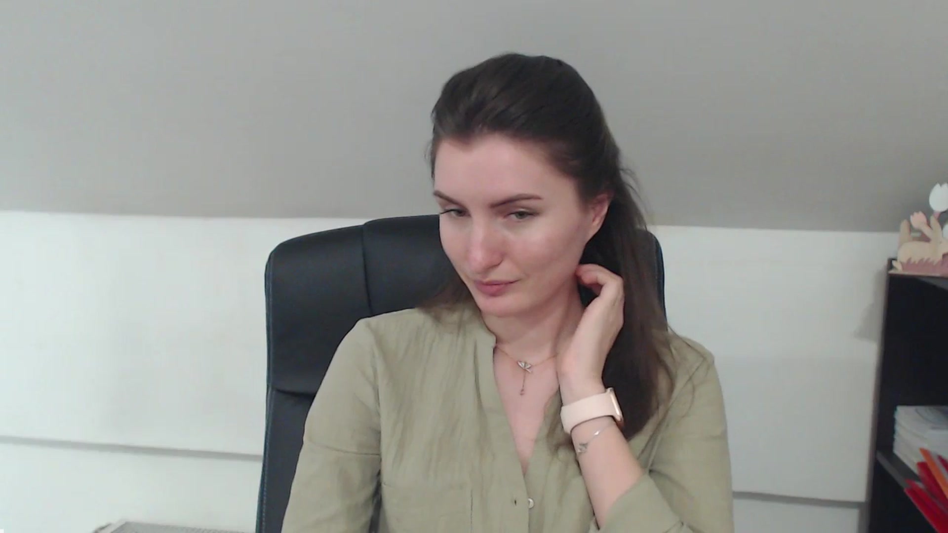 Gallery image thumbnail from EmilysBack's myfreecams stream on, 04/14/2025, 13:06 image 14 of 20