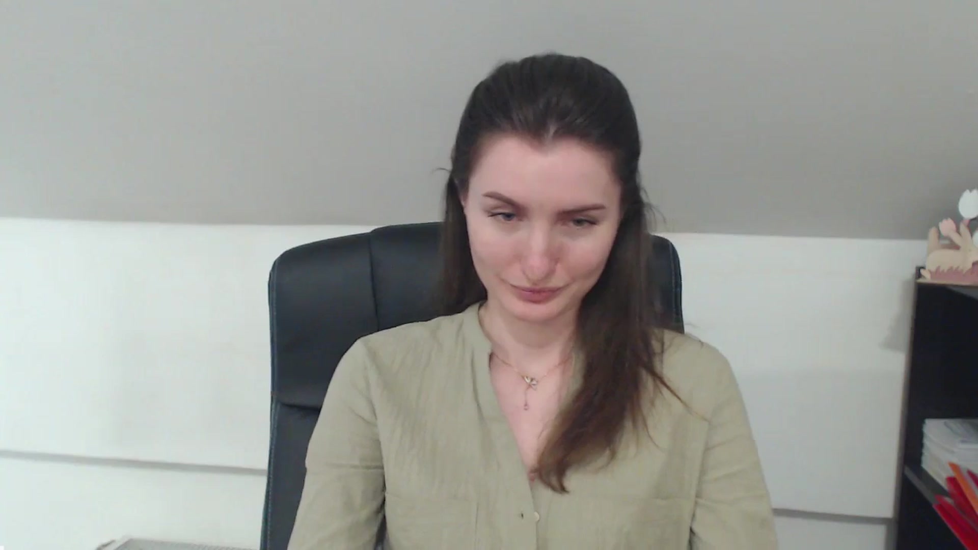 Gallery image thumbnail from EmilysBack's myfreecams stream on, 04/14/2025, 13:06 image 4 of 20