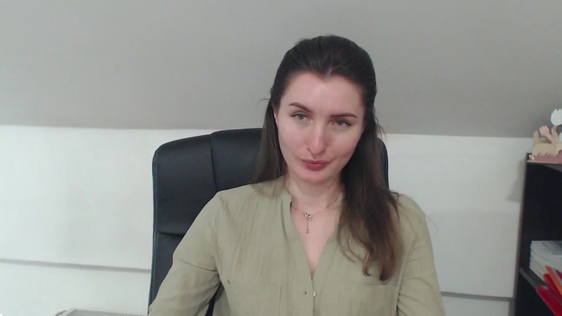 Gallery image thumbnail from EmilysBack's myfreecams stream on, 04/14/2025, 13:06 image 19 of 20