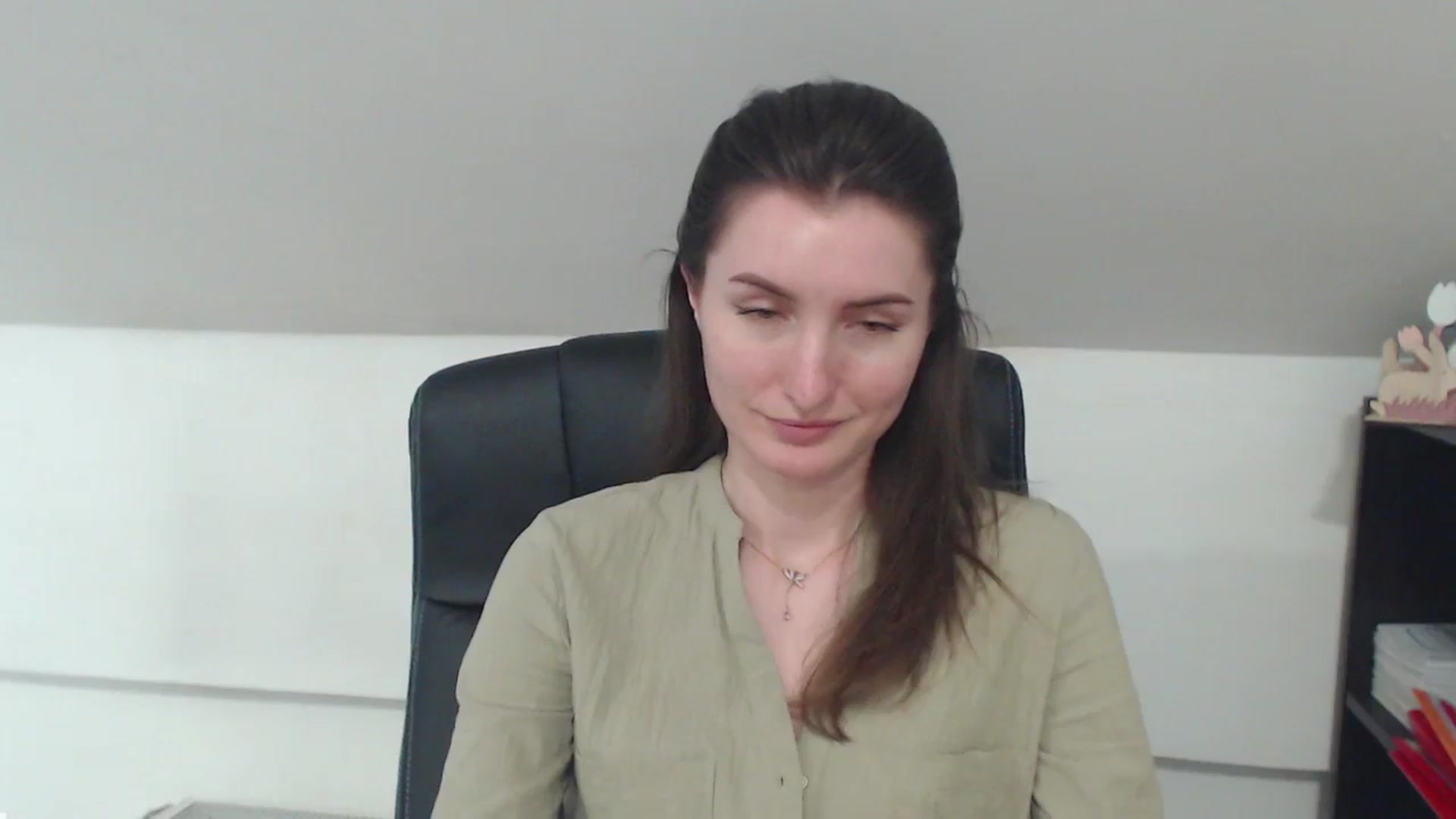Gallery image thumbnail from EmilysBack's myfreecams stream on, 04/14/2025, 13:06 image 5 of 20