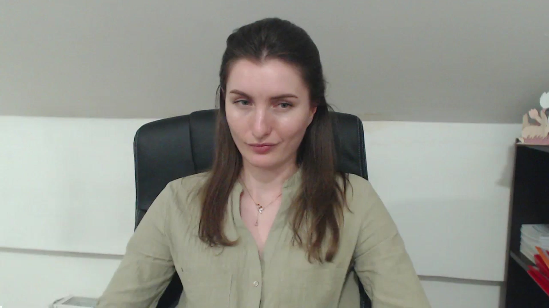 Gallery image thumbnail from EmilysBack's myfreecams stream on, 04/14/2025, 18:24 image 16 of 20