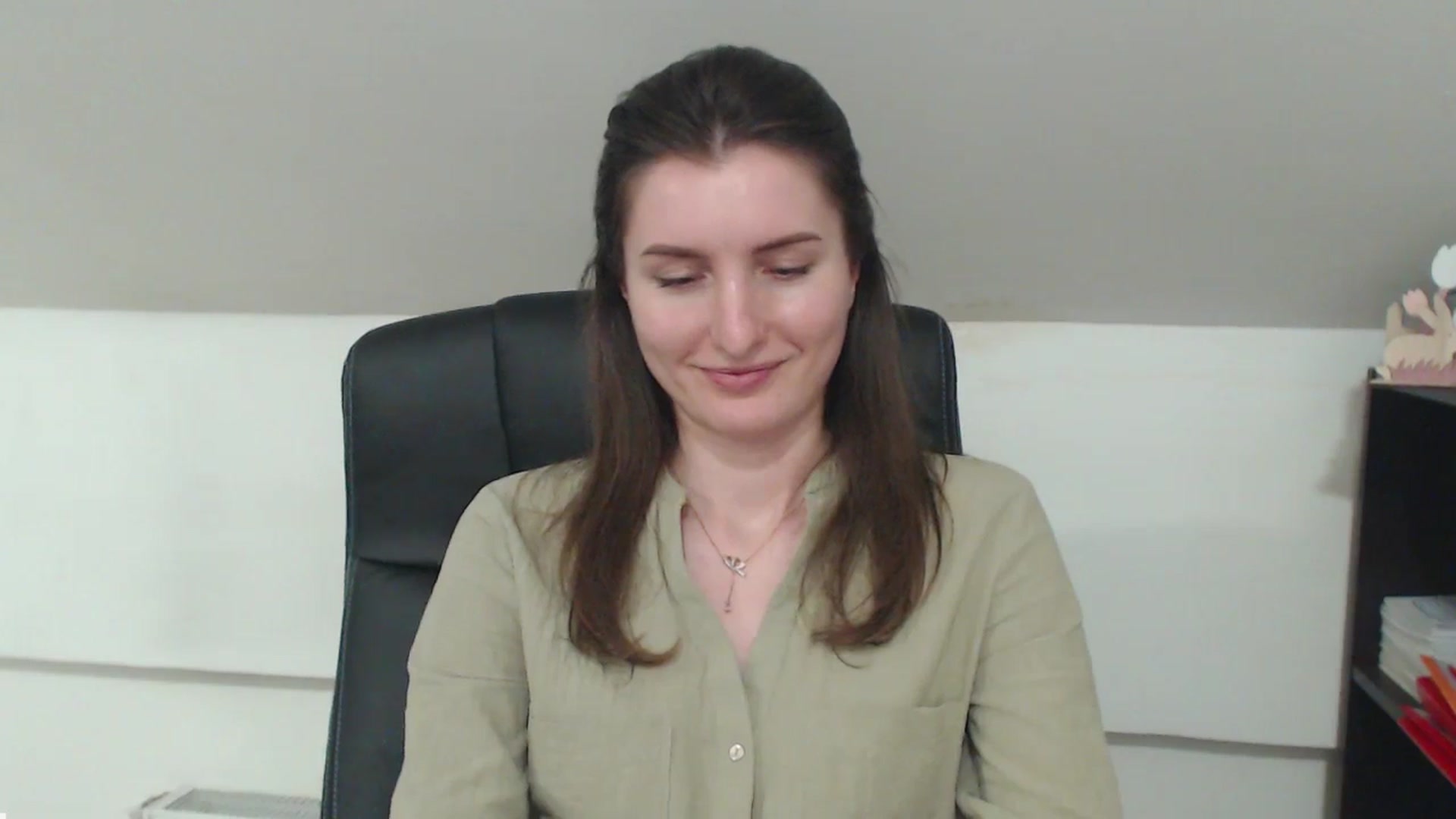 Gallery image thumbnail from EmilysBack's myfreecams stream on, 04/14/2025, 18:24 image 5 of 20