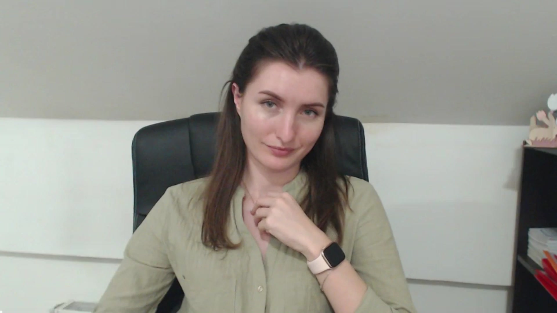 Gallery image thumbnail from EmilysBack's myfreecams stream on, 04/14/2025, 18:24 image 18 of 20