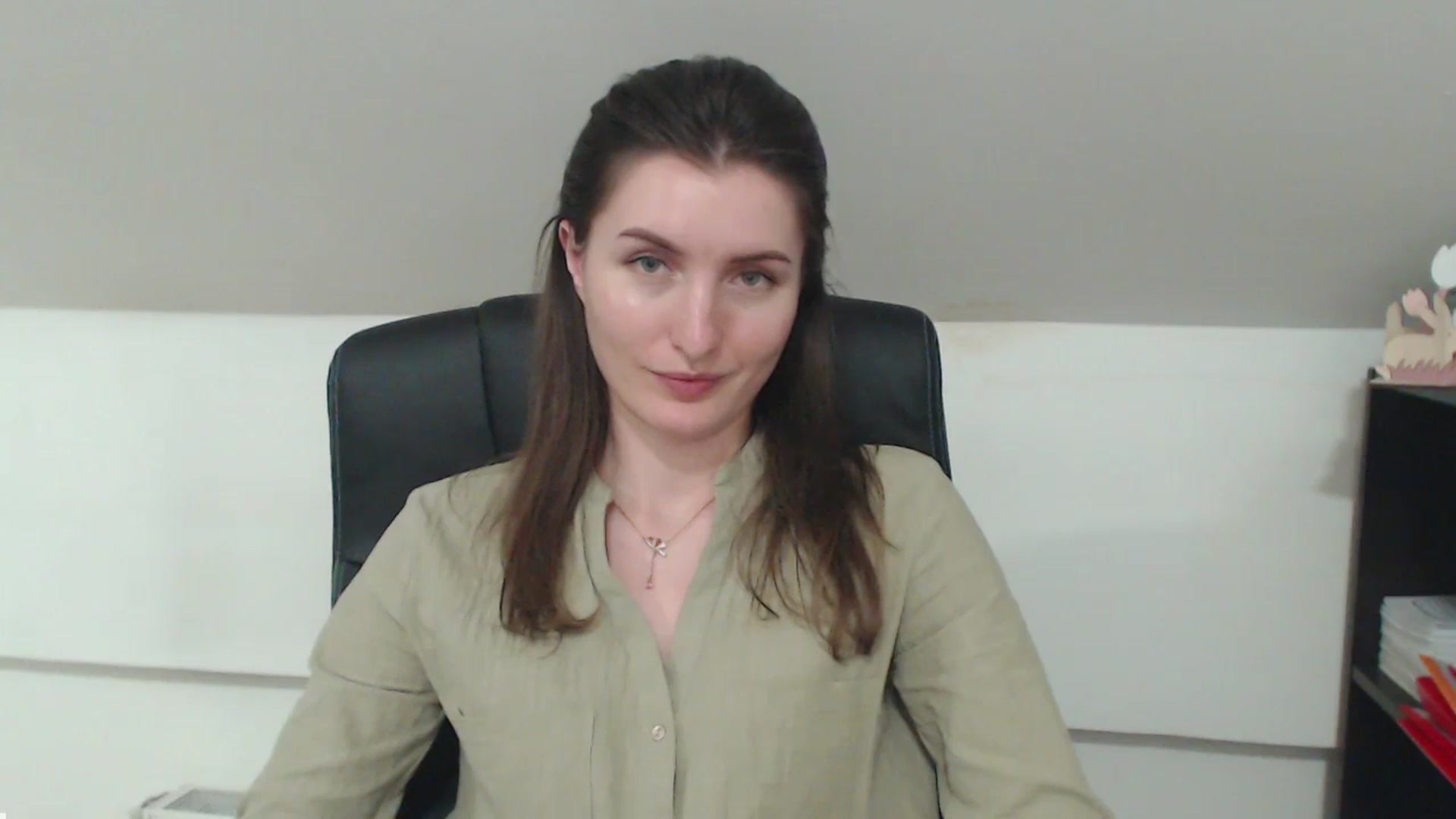 Gallery image thumbnail from EmilysBack's myfreecams stream on, 04/14/2025, 18:24 image 10 of 20