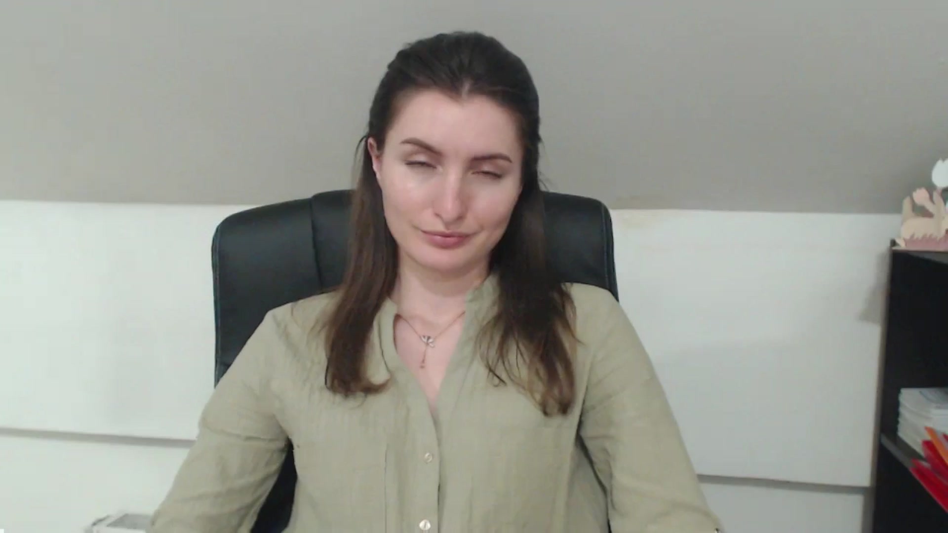 Gallery image thumbnail from EmilysBack's myfreecams stream on, 04/14/2025, 18:24 image 11 of 20