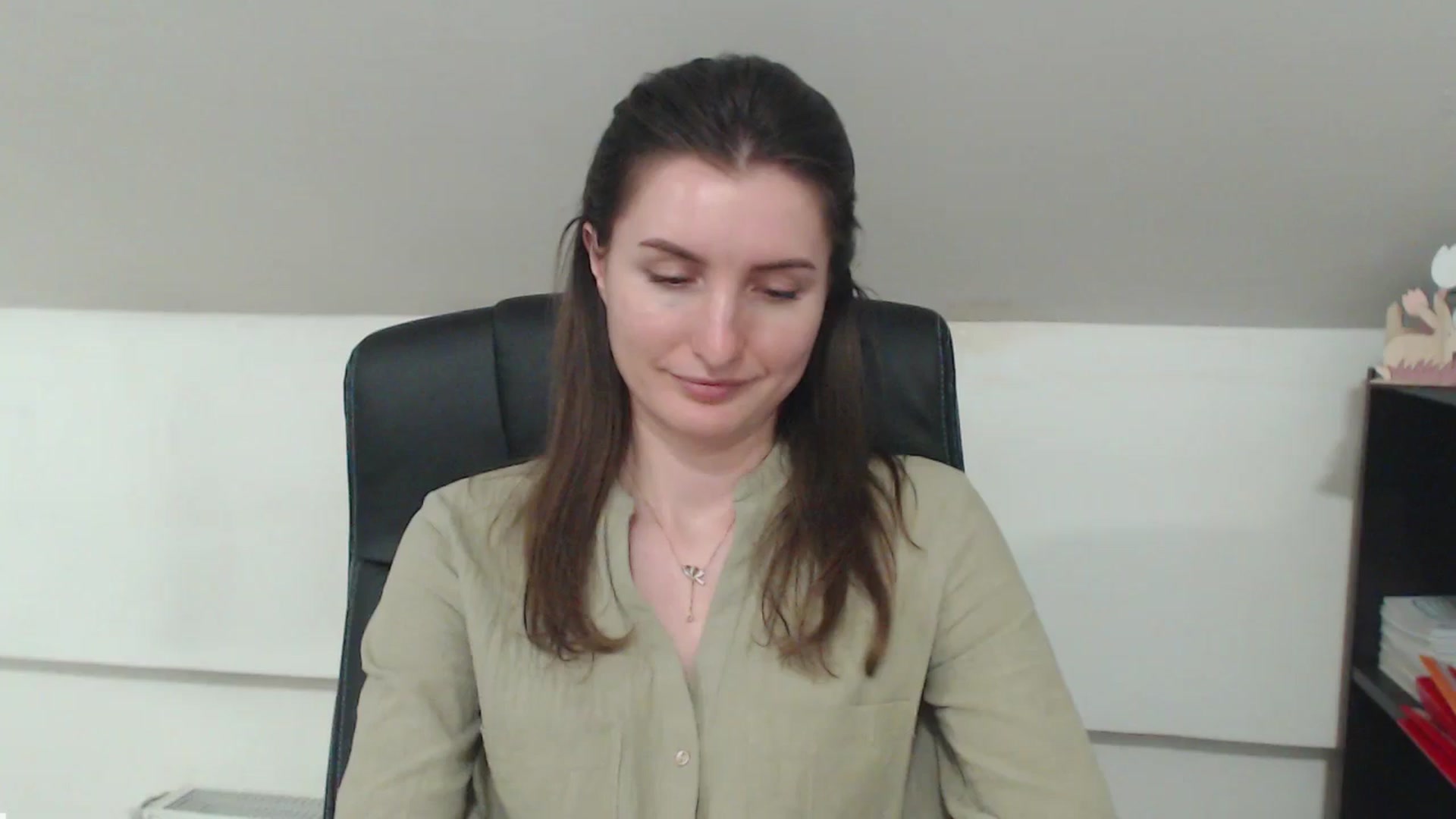 Gallery image thumbnail from EmilysBack's myfreecams stream on, 04/14/2025, 18:24 image 19 of 20