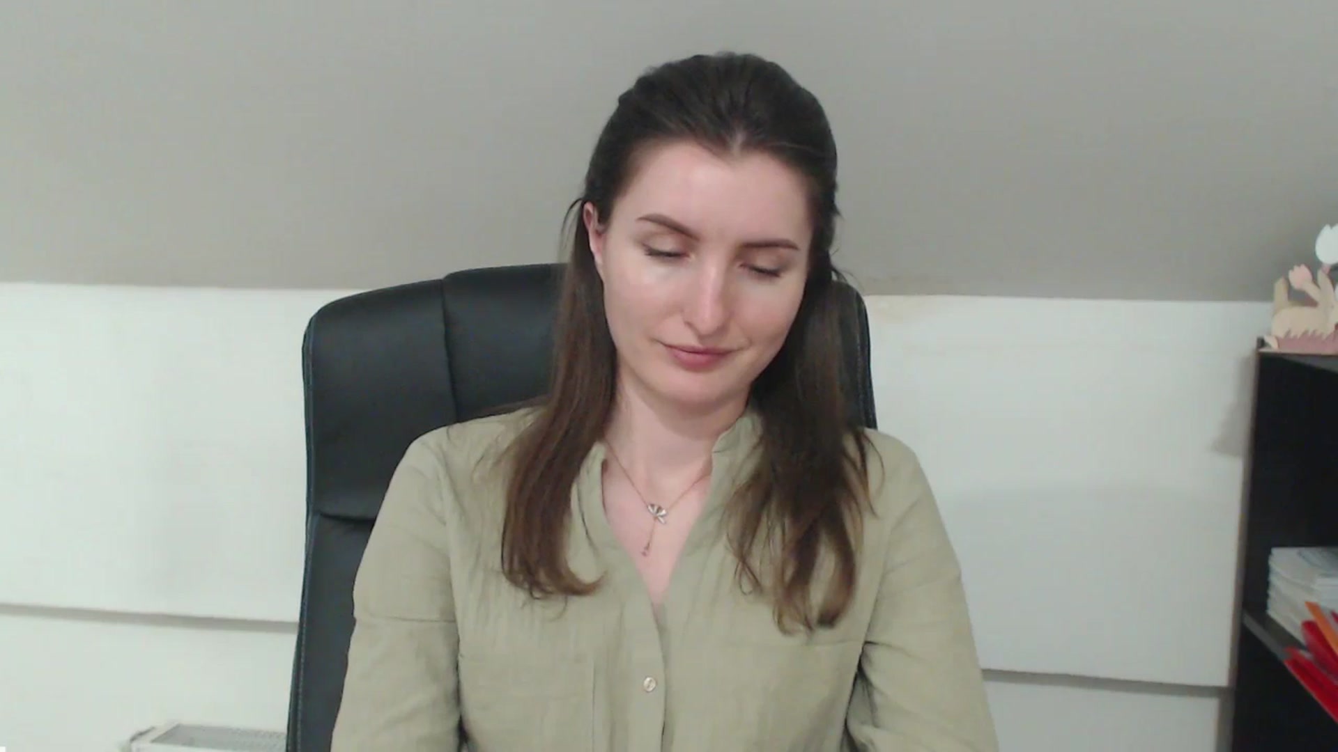 Gallery image thumbnail from EmilysBack's myfreecams stream on, 04/14/2025, 18:24 image 15 of 20