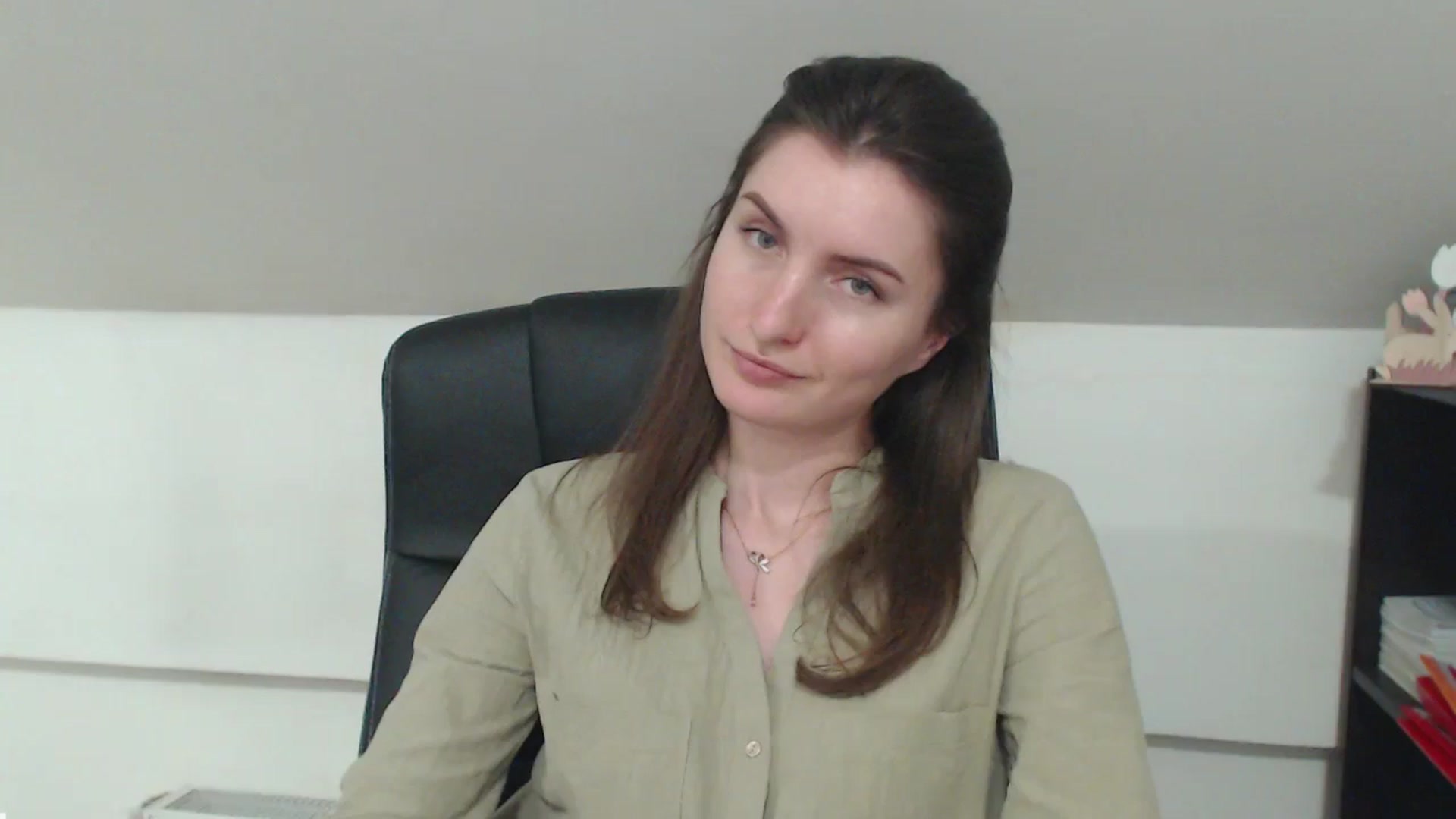 Gallery image thumbnail from EmilysBack's myfreecams stream on, 04/14/2025, 18:24 image 1 of 20