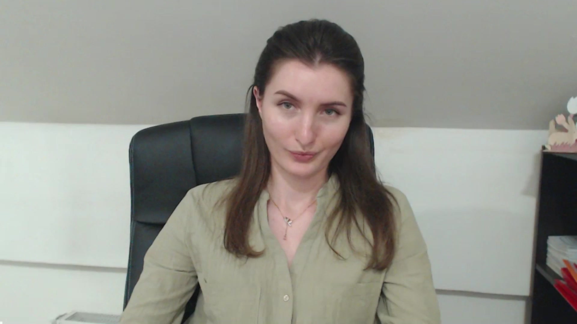 Gallery image thumbnail from EmilysBack's myfreecams stream on, 04/14/2025, 18:24 image 7 of 20