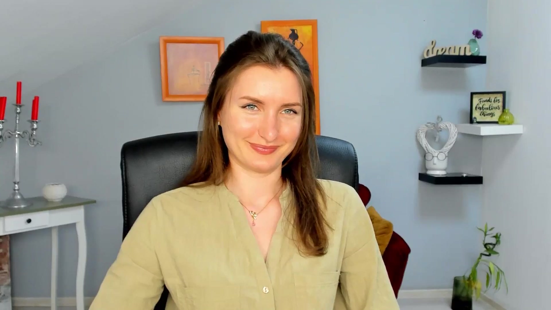 Gallery image thumbnail from EmilysBack's myfreecams stream on, 04/28/2025, 18:26 image 16 of 20