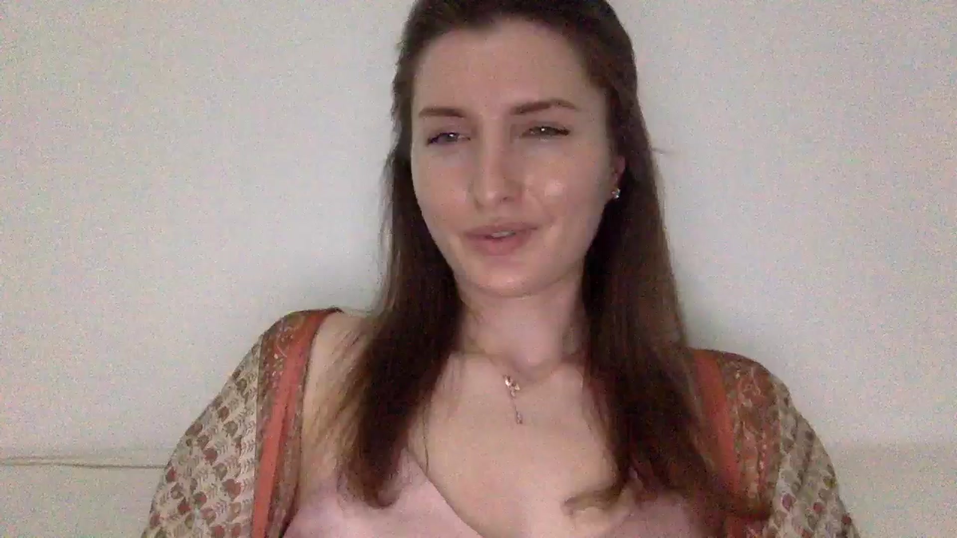 Gallery image thumbnail from EmilysBack's myfreecams stream on, 04/28/2025, 21:30 image 16 of 20