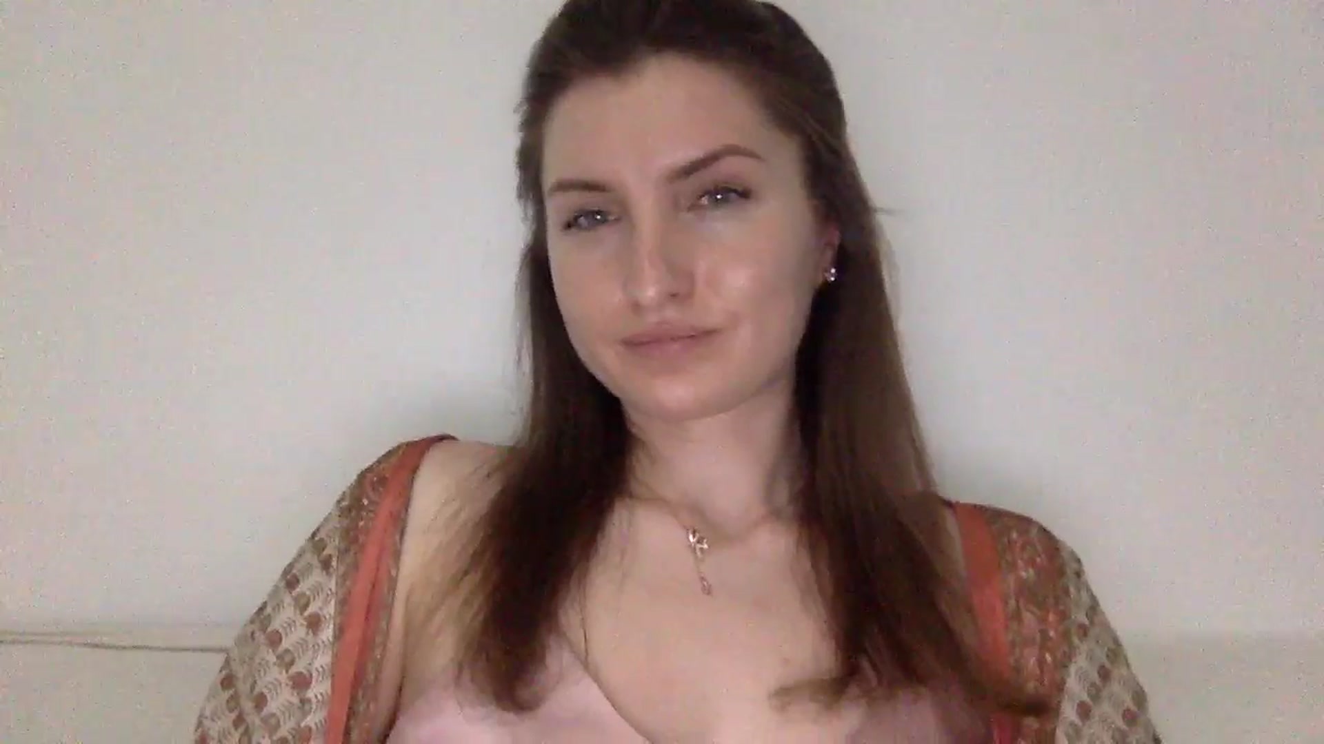 Gallery image thumbnail from EmilysBack's myfreecams stream on, 04/28/2025, 21:30 image 19 of 20