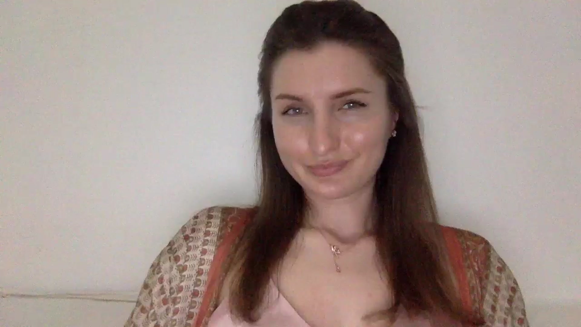 Gallery image thumbnail from EmilysBack's myfreecams stream on, 04/28/2025, 21:30 image 4 of 20