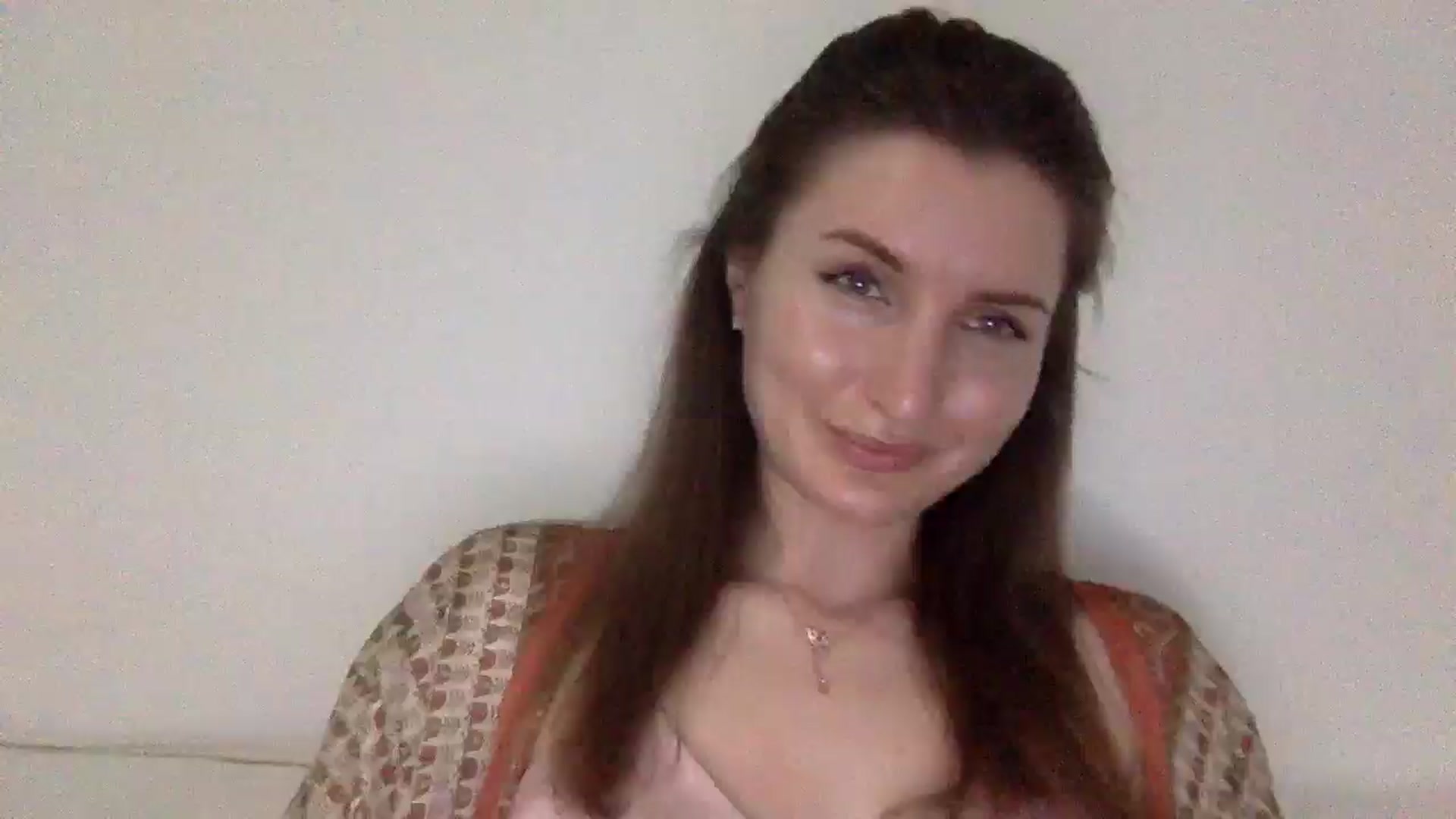 Gallery image thumbnail from EmilysBack's myfreecams stream on, 04/28/2025, 21:30 image 3 of 20