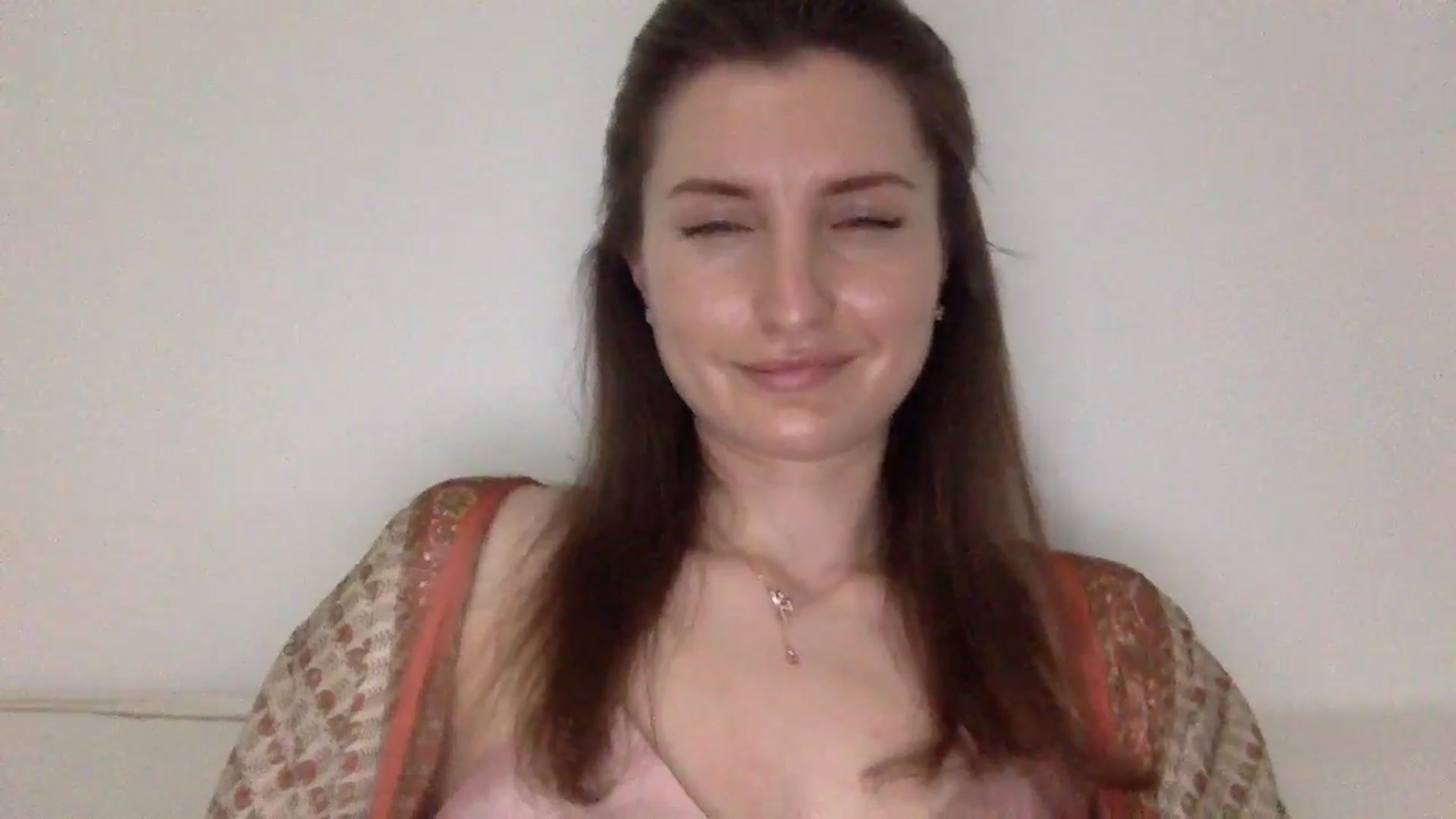 Gallery image thumbnail from EmilysBack's myfreecams stream on, 04/28/2025, 21:30 image 13 of 20