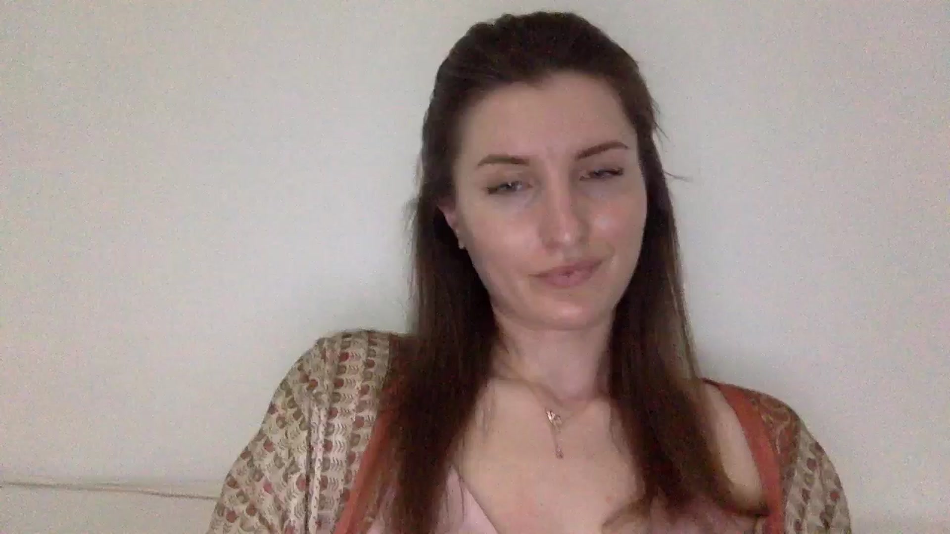 Gallery image thumbnail from EmilysBack's myfreecams stream on, 04/28/2025, 21:30 image 2 of 20