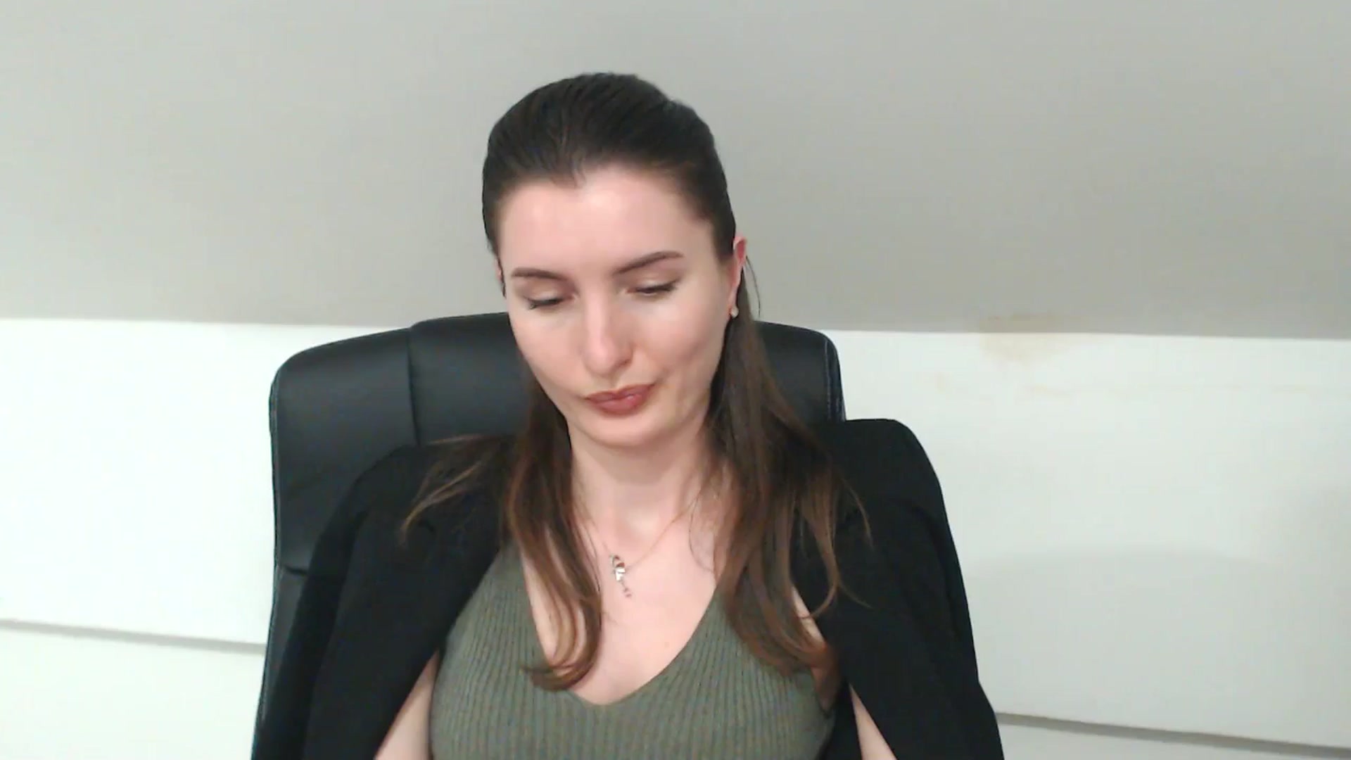 Gallery image thumbnail from EmilysBack's myfreecams stream on, 04/30/2025, 17:58 image 7 of 20