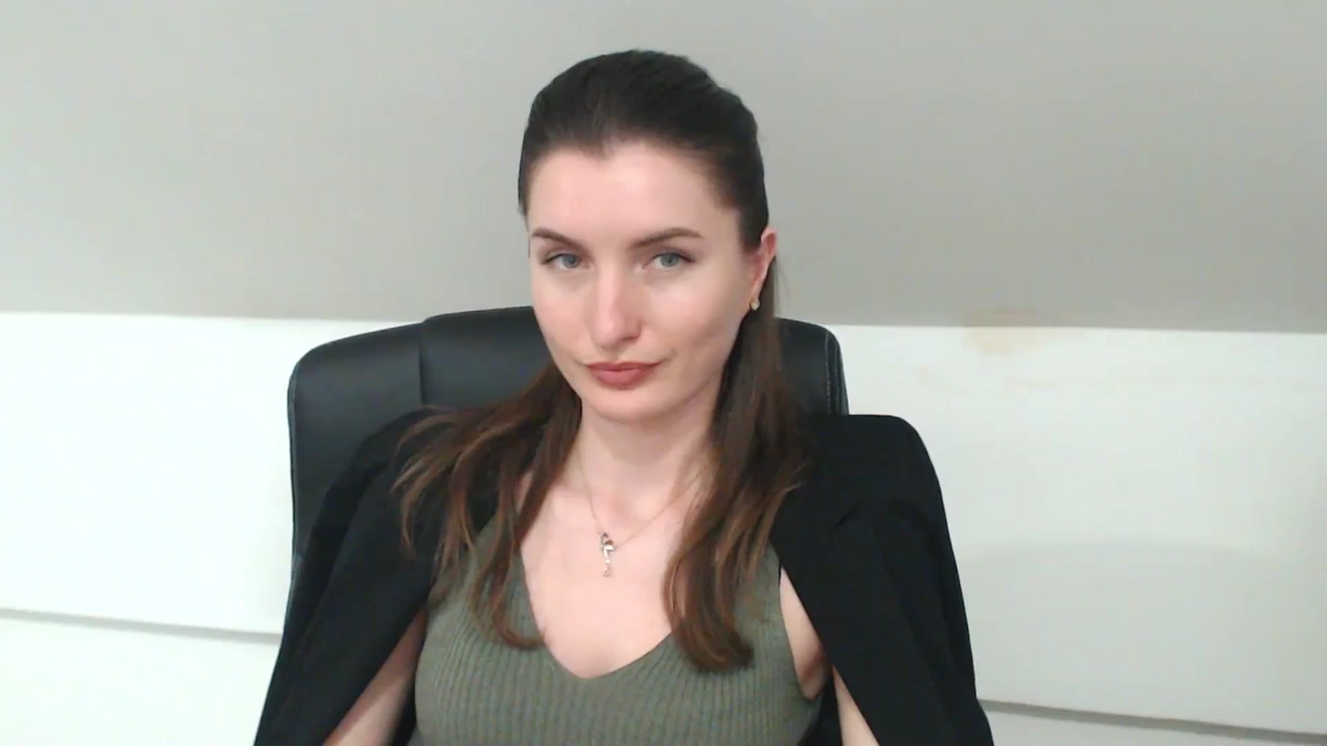 Gallery image thumbnail from EmilysBack's myfreecams stream on, 04/30/2025, 17:58 image 4 of 20