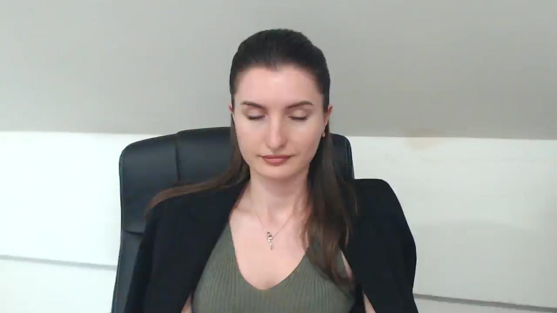 Gallery image thumbnail from EmilysBack's myfreecams stream on, 04/30/2025, 17:58 image 1 of 20