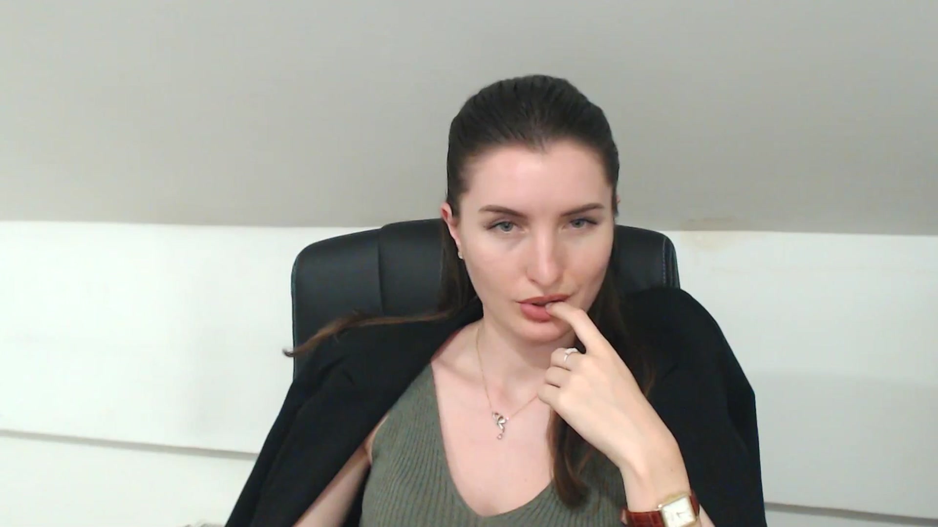 Gallery image thumbnail from EmilysBack's myfreecams stream on, 04/30/2025, 17:58 image 13 of 20