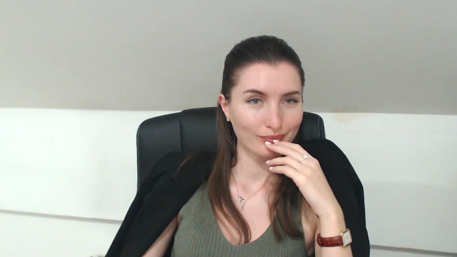 Gallery image thumbnail from EmilysBack's myfreecams stream on, 04/30/2025, 17:58 image 12 of 20