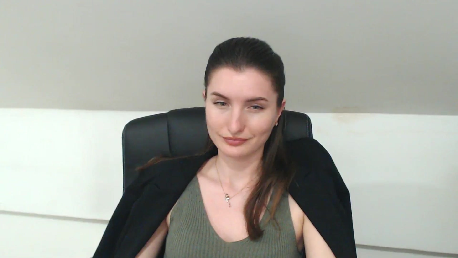 Gallery image thumbnail from EmilysBack's myfreecams stream on, 04/30/2025, 17:58 image 15 of 20