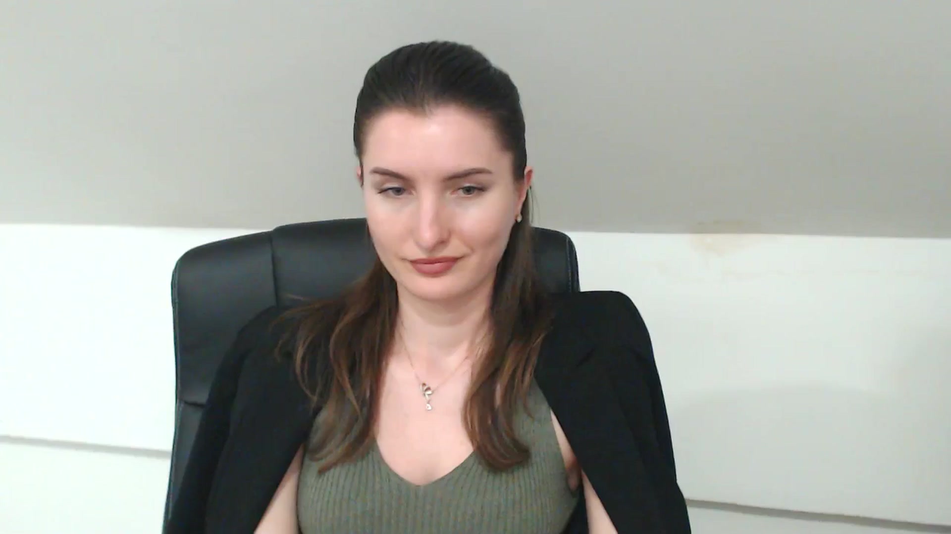 Gallery image thumbnail from EmilysBack's myfreecams stream on, 04/30/2025, 17:58 image 5 of 20
