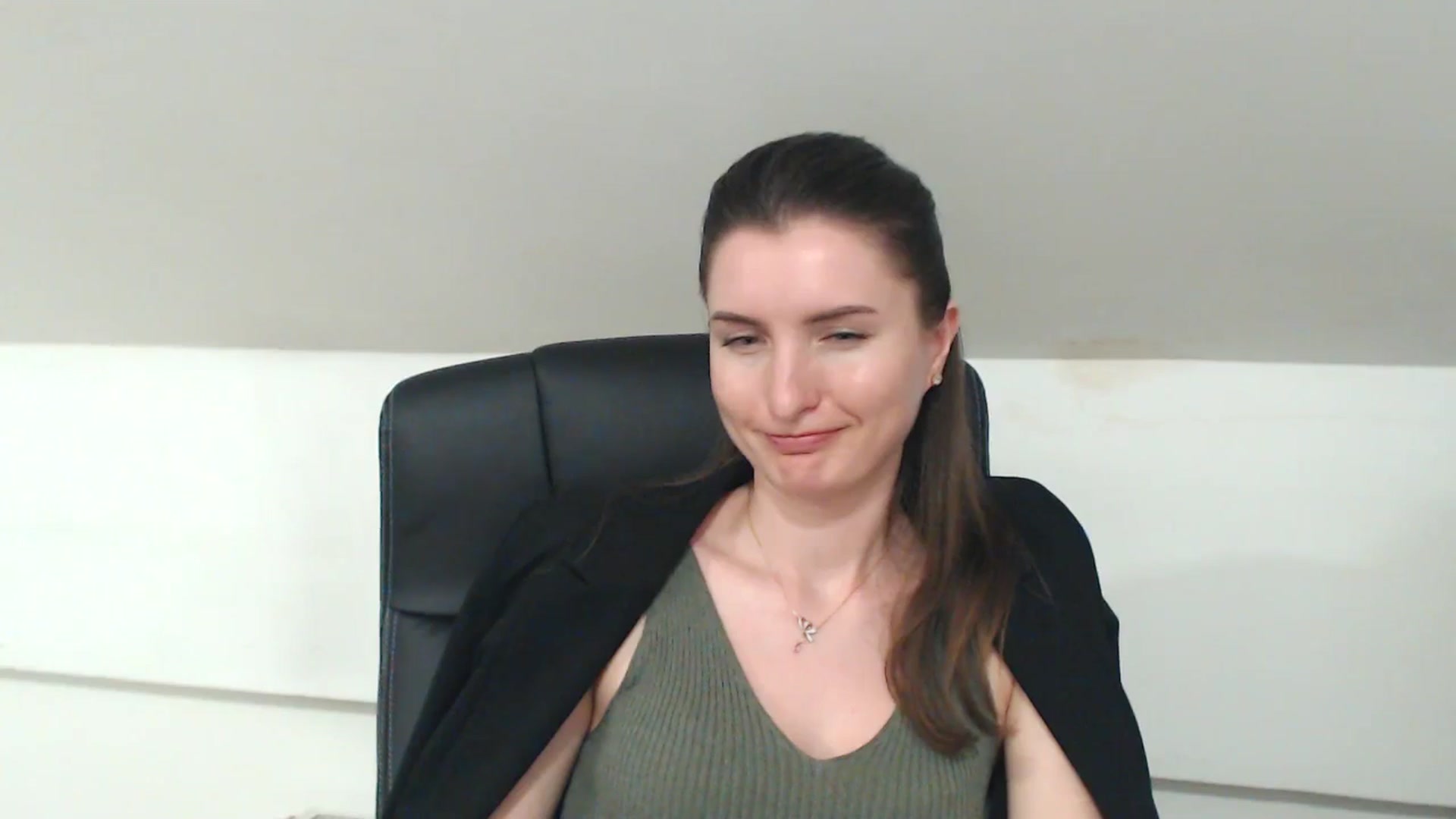 Gallery image thumbnail from EmilysBack's myfreecams stream on, 04/30/2025, 19:08 image 9 of 20