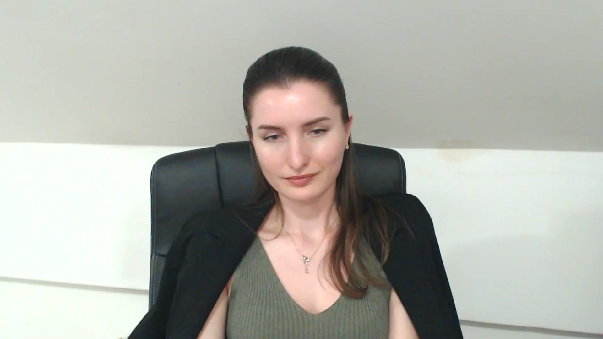 Gallery image thumbnail from EmilysBack's myfreecams stream on, 04/30/2025, 19:46 image 5 of 20