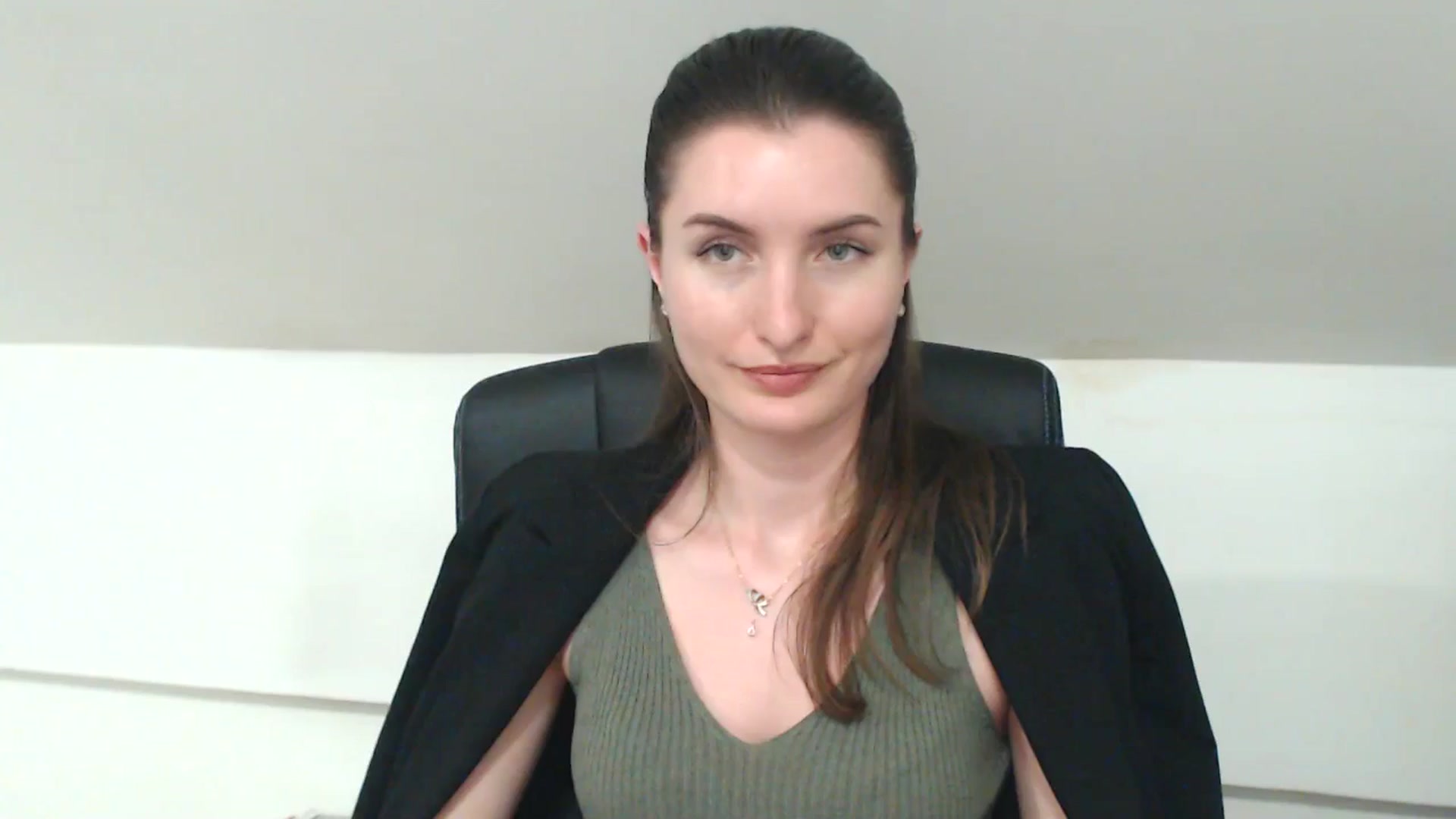Gallery image thumbnail from EmilysBack's myfreecams stream on, 04/30/2025, 19:46 image 6 of 20