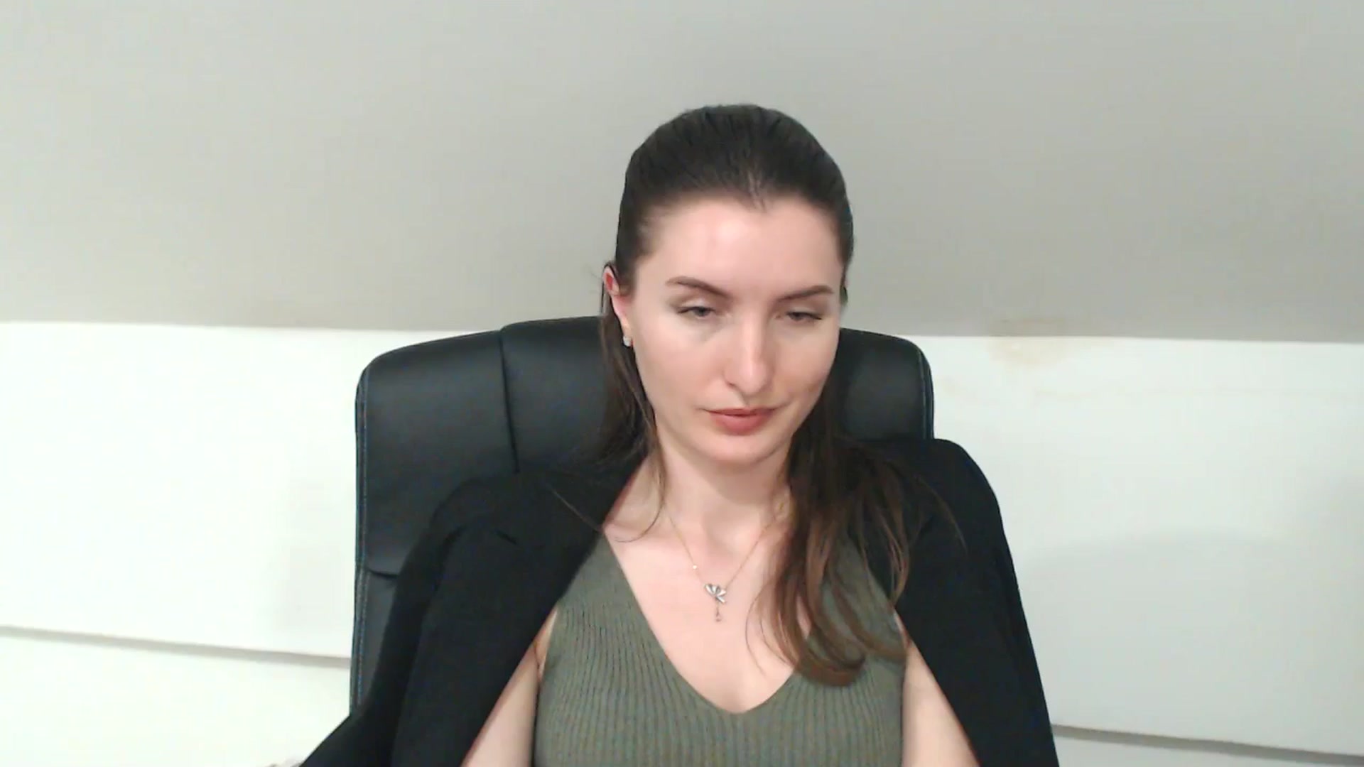 Gallery image thumbnail from EmilysBack's myfreecams stream on, 04/30/2025, 19:46 image 4 of 20