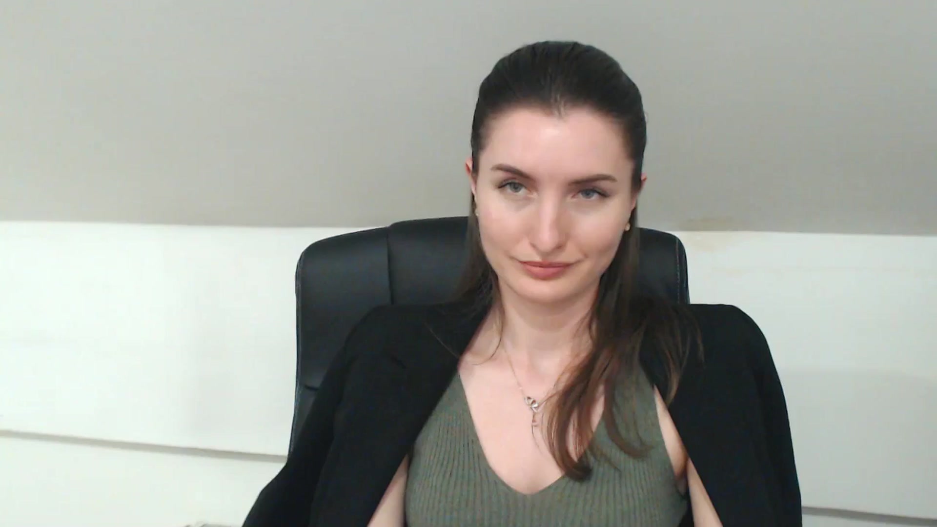 Gallery image thumbnail from EmilysBack's myfreecams stream on, 04/30/2025, 19:46 image 12 of 20