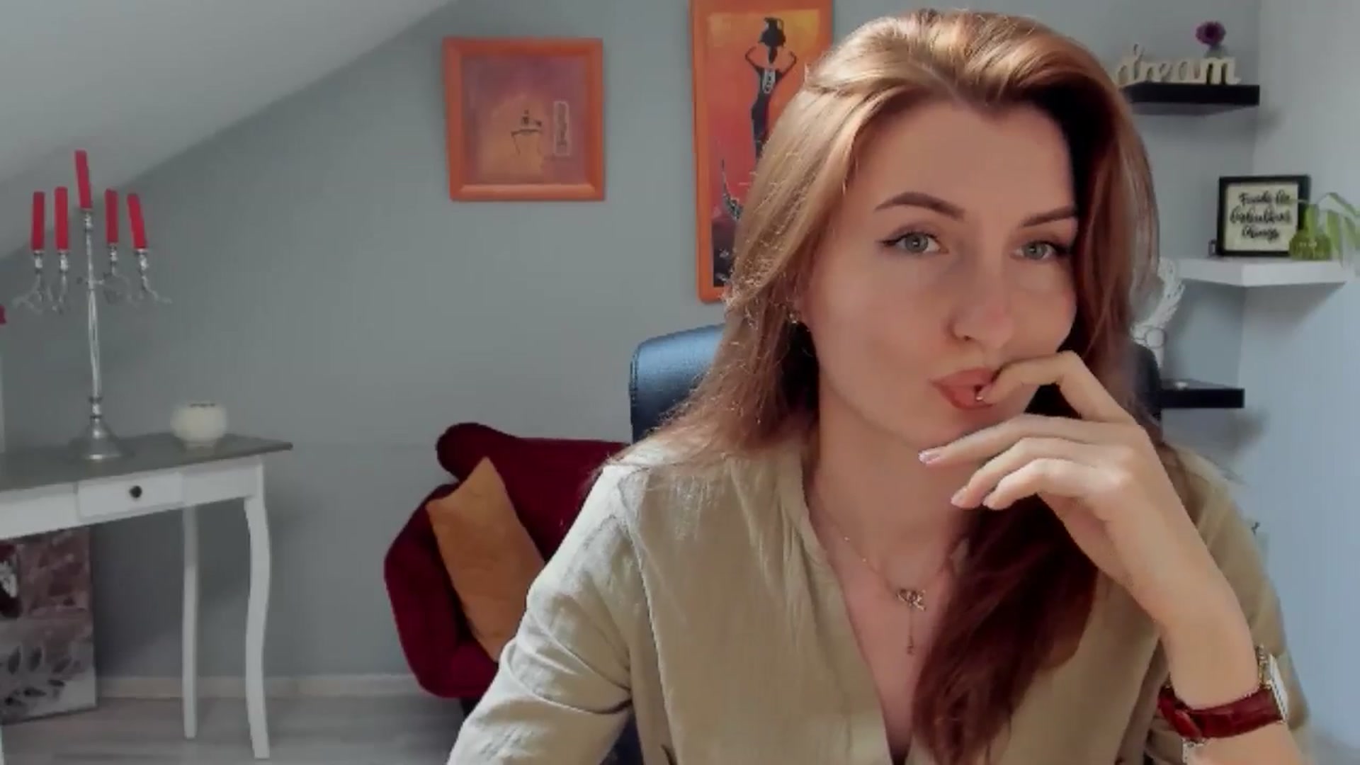 Gallery image thumbnail from EmilysBack's myfreecams stream on, 05/29/2025, 16:48 image 8 of 20
