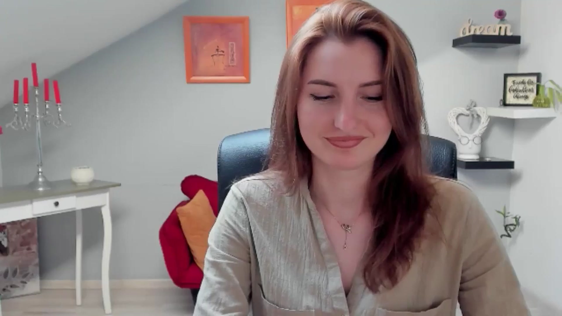 Gallery image thumbnail from EmilysBack's myfreecams stream on, 05/29/2025, 16:48 image 4 of 20