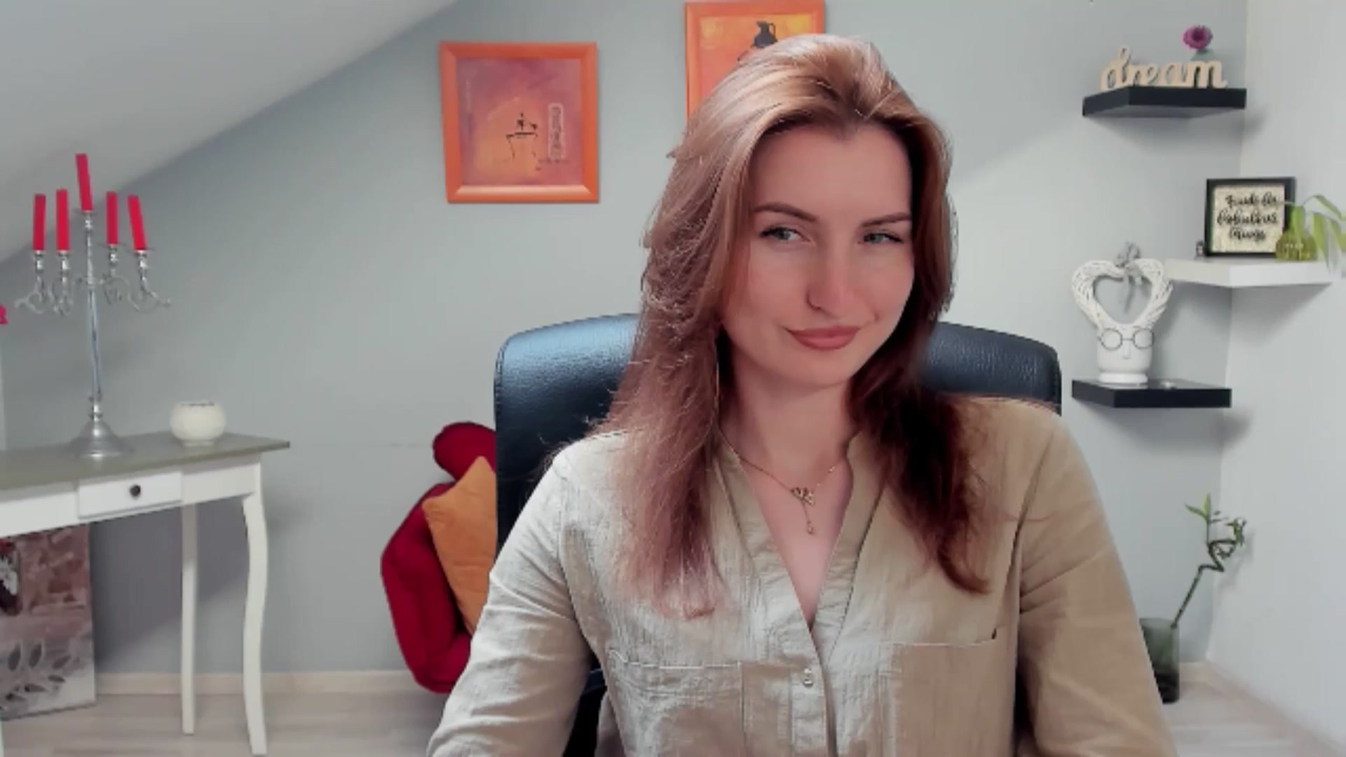 Gallery image thumbnail from EmilysBack's myfreecams stream on, 05/29/2025, 16:48 image 1 of 20